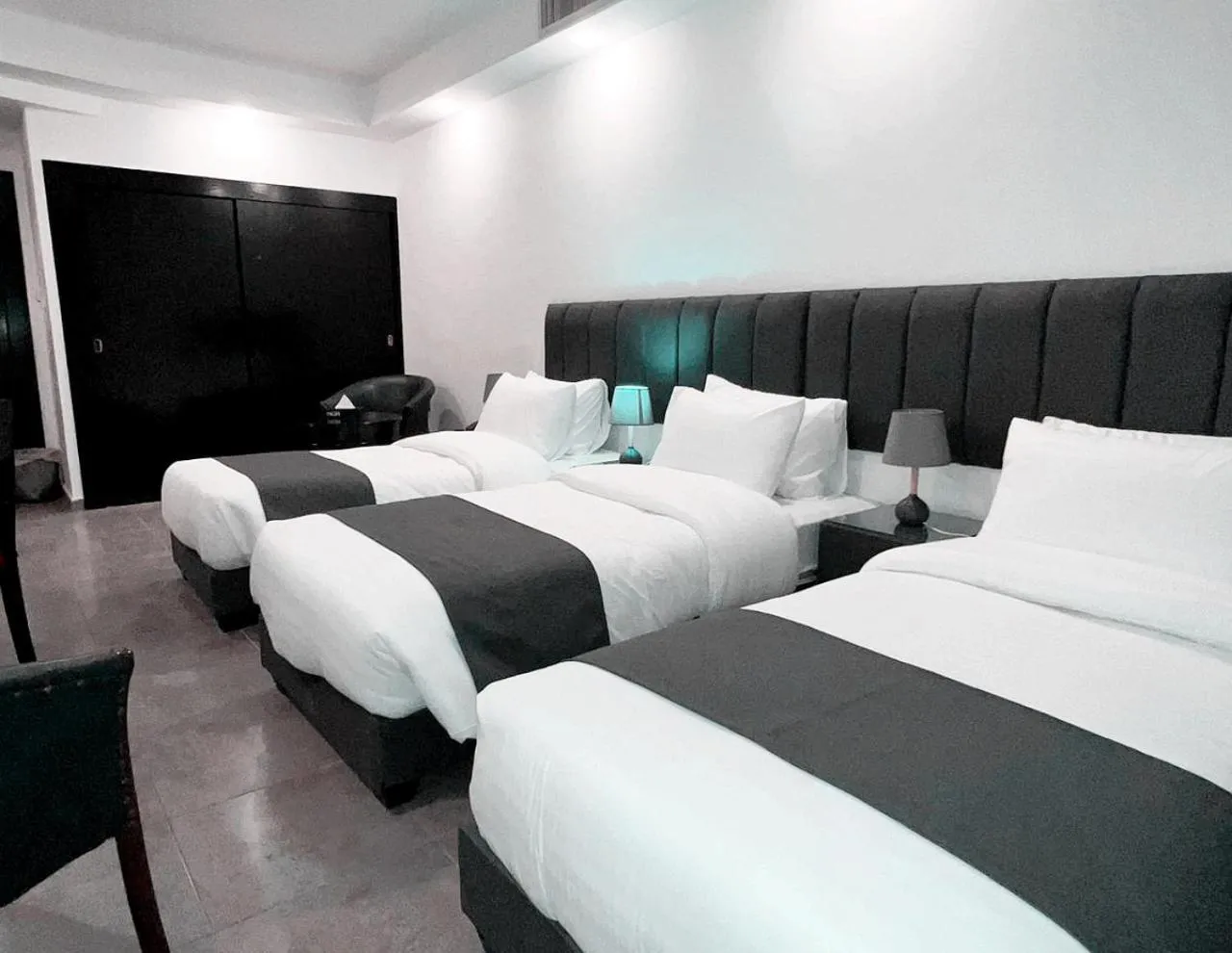 microwave in Torino Hotel Amman