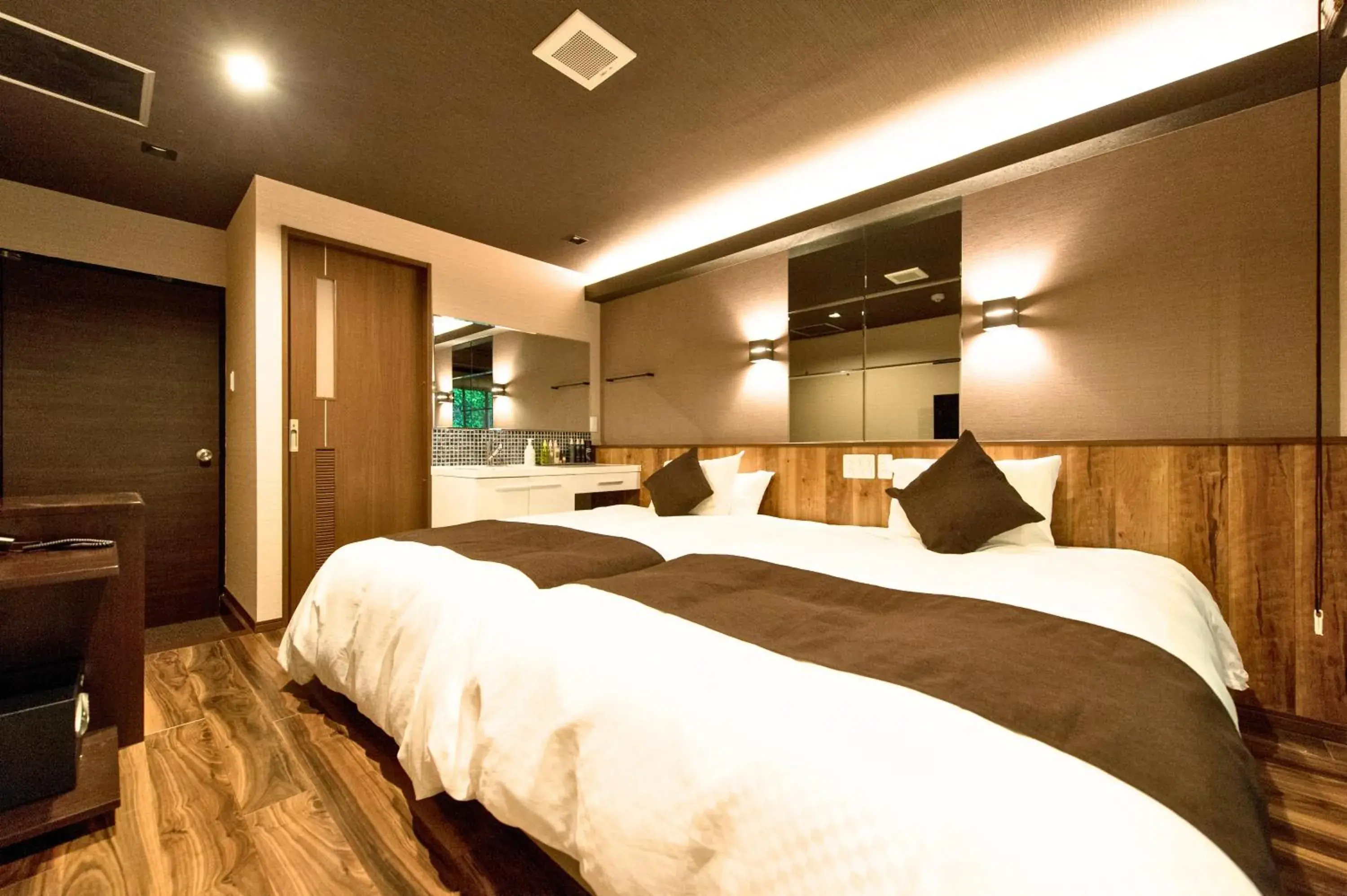 Standard Twin Room with Semi Open-Air Bath in LiVEMAX RESORT Hakone Sengokuhara Standard Twin Room with Semi Open-Air Bath in LiVEMAX RESORT Hakone Sengokuhara