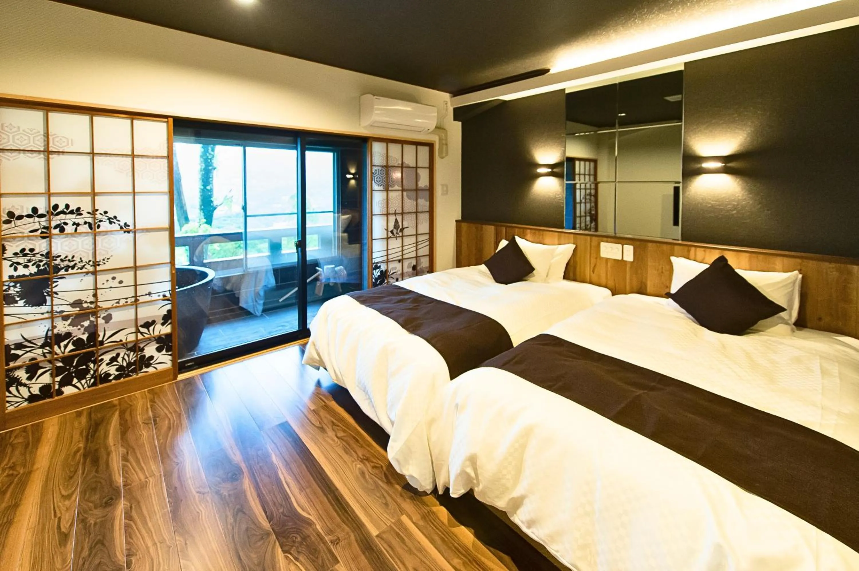 Photo of the whole room, Bed in LiVEMAX RESORT Hakone Sengokuhara