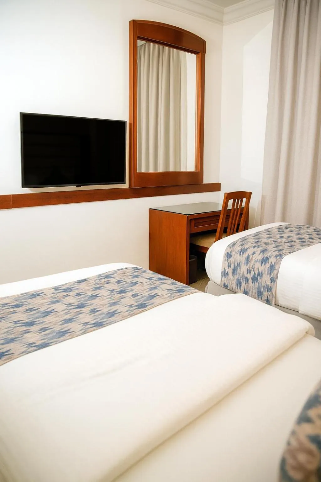 Bed in Sadeen Amman Hotel