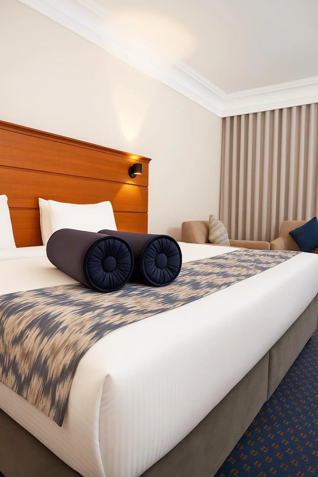 Bed in Sadeen Amman Hotel