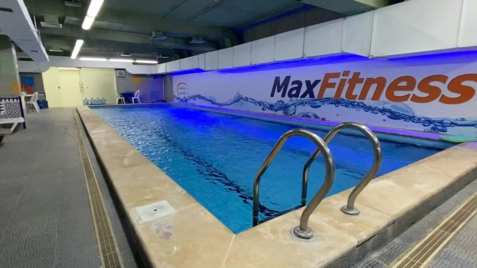 Swimming pool in Toledo Amman Hotel