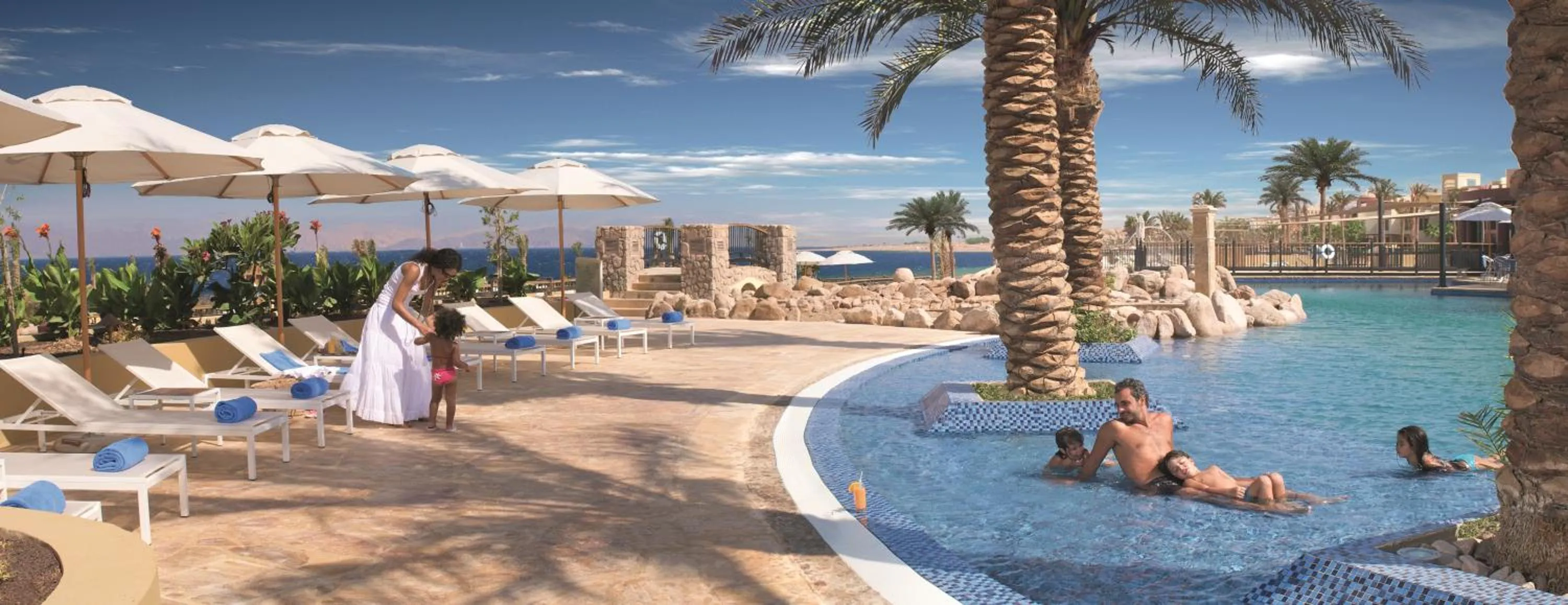 Swimming pool in Mövenpick Resort & Spa Tala Bay Aqaba