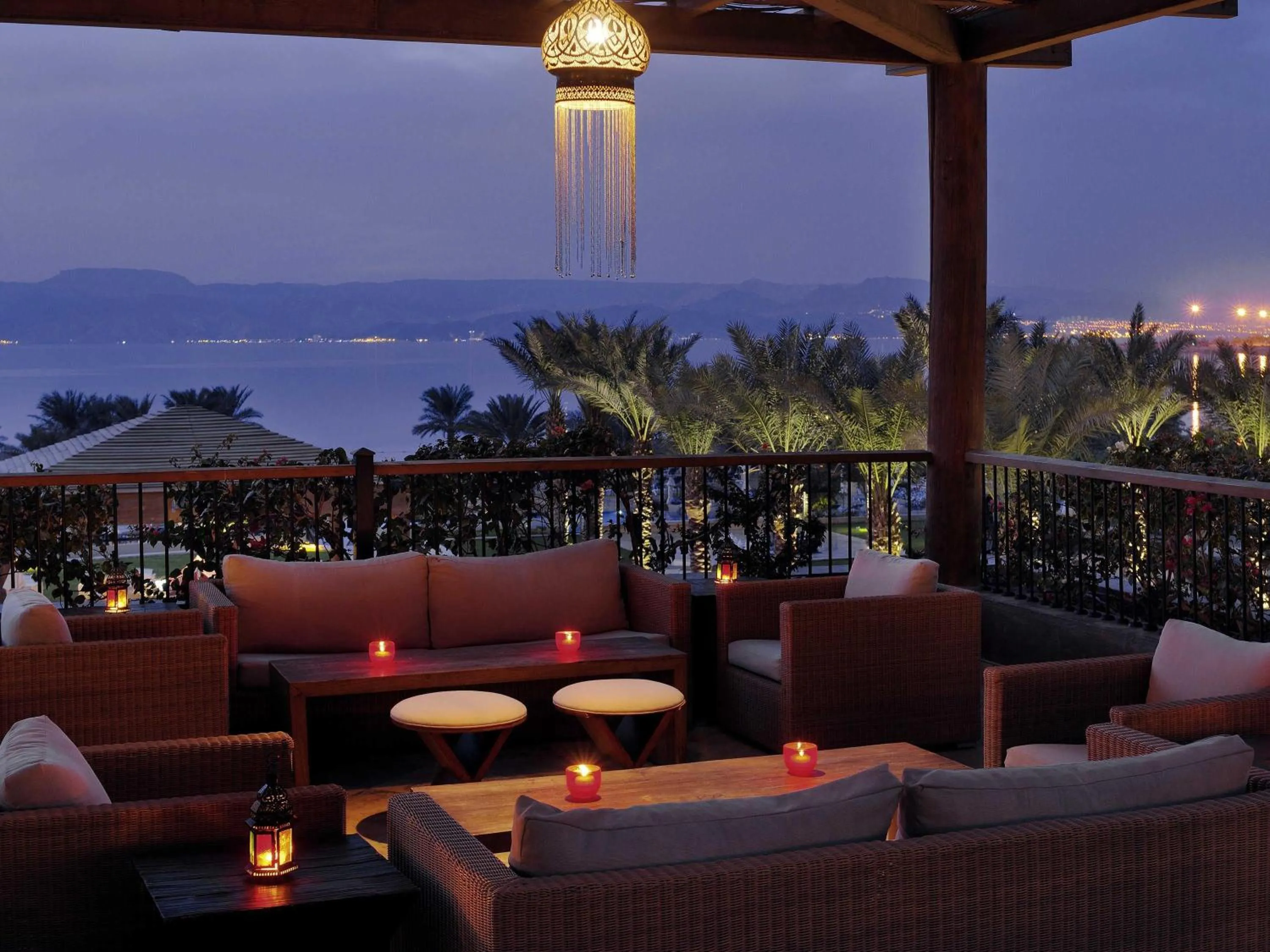 Lounge or bar in Mövenpick Resort & Spa Tala Bay Aqaba