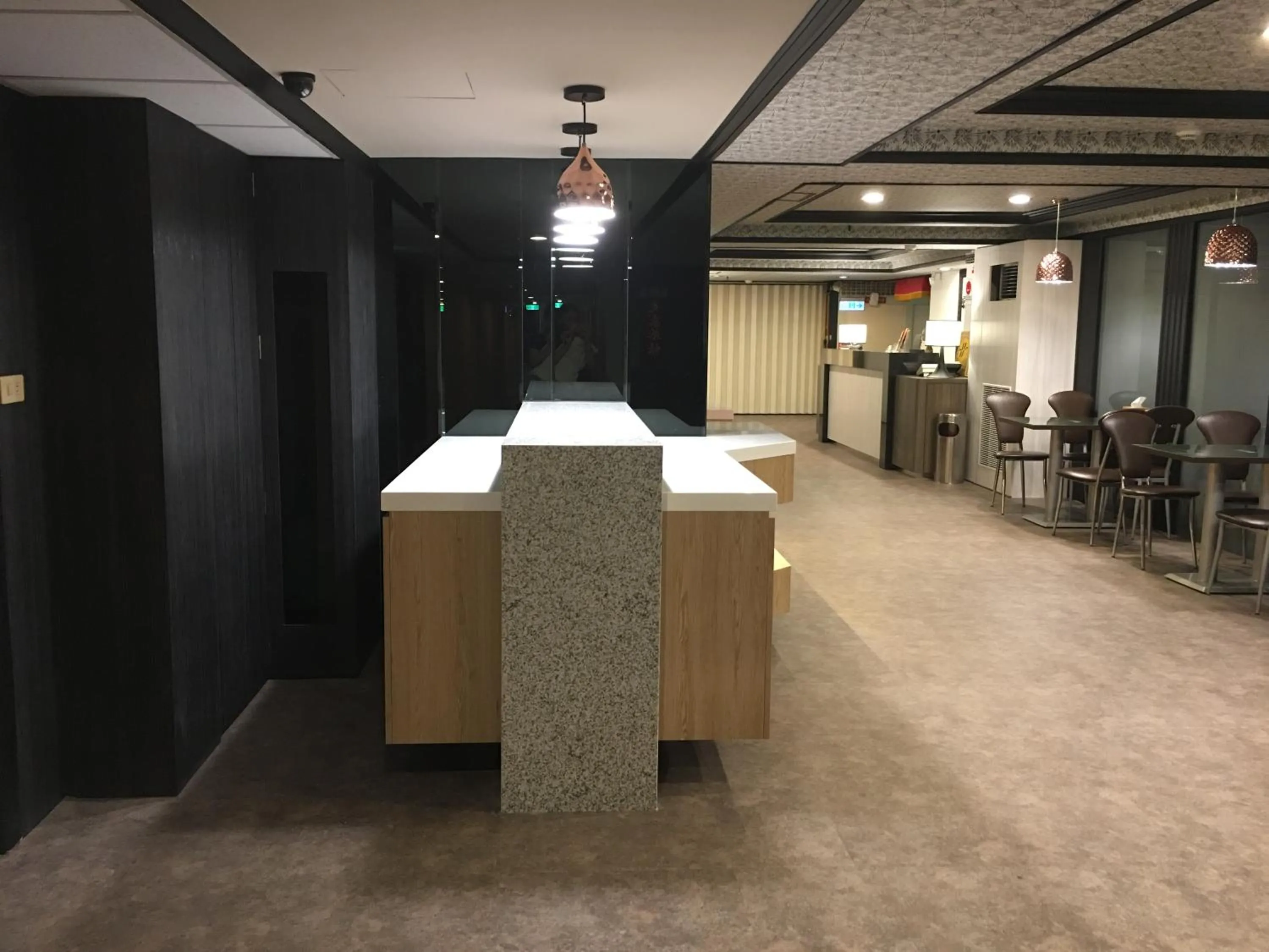 Restaurant/places to eat in Jing Dian Business Hotel