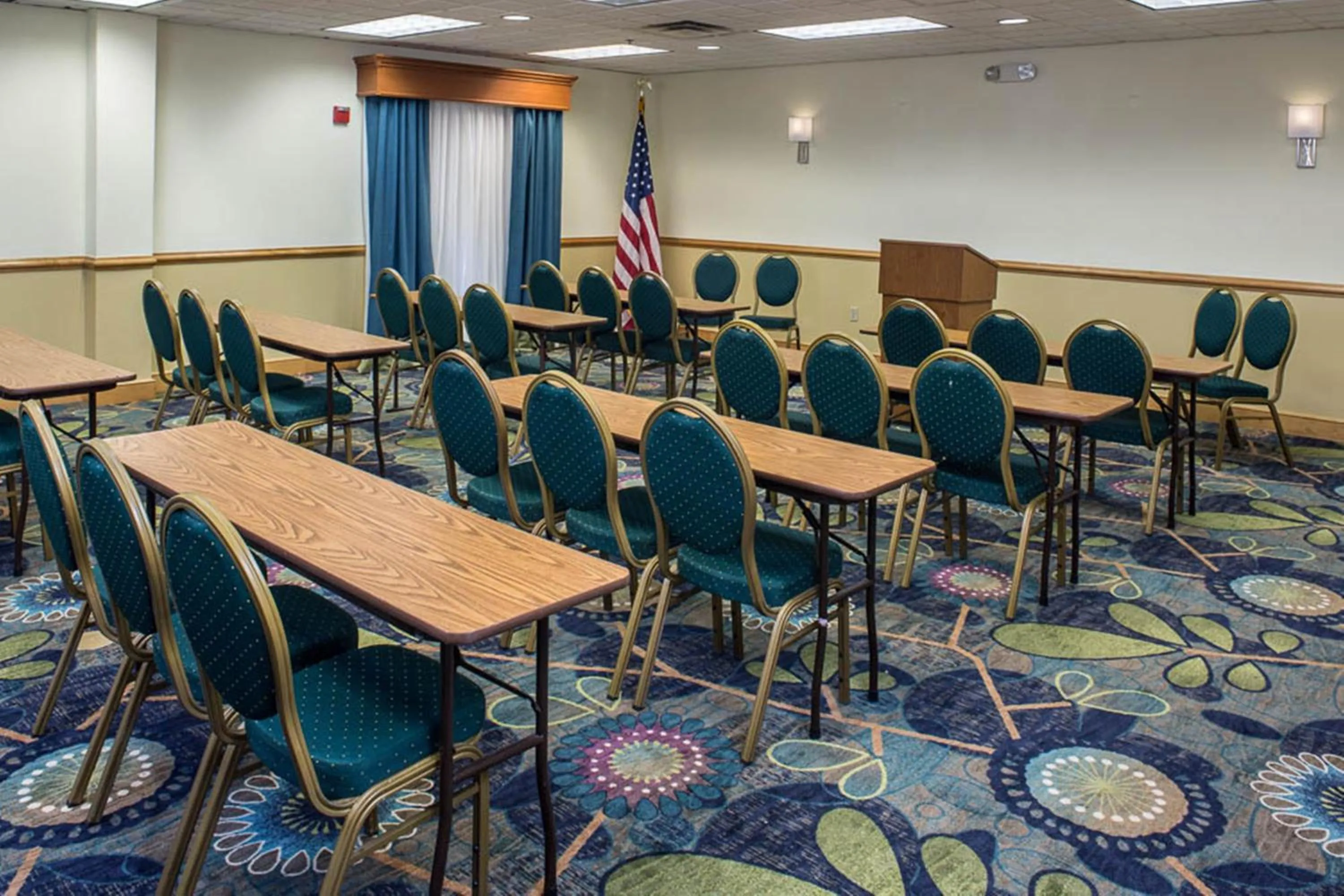 Meeting/conference room in Holiday Inn Express - Clermont by IHG