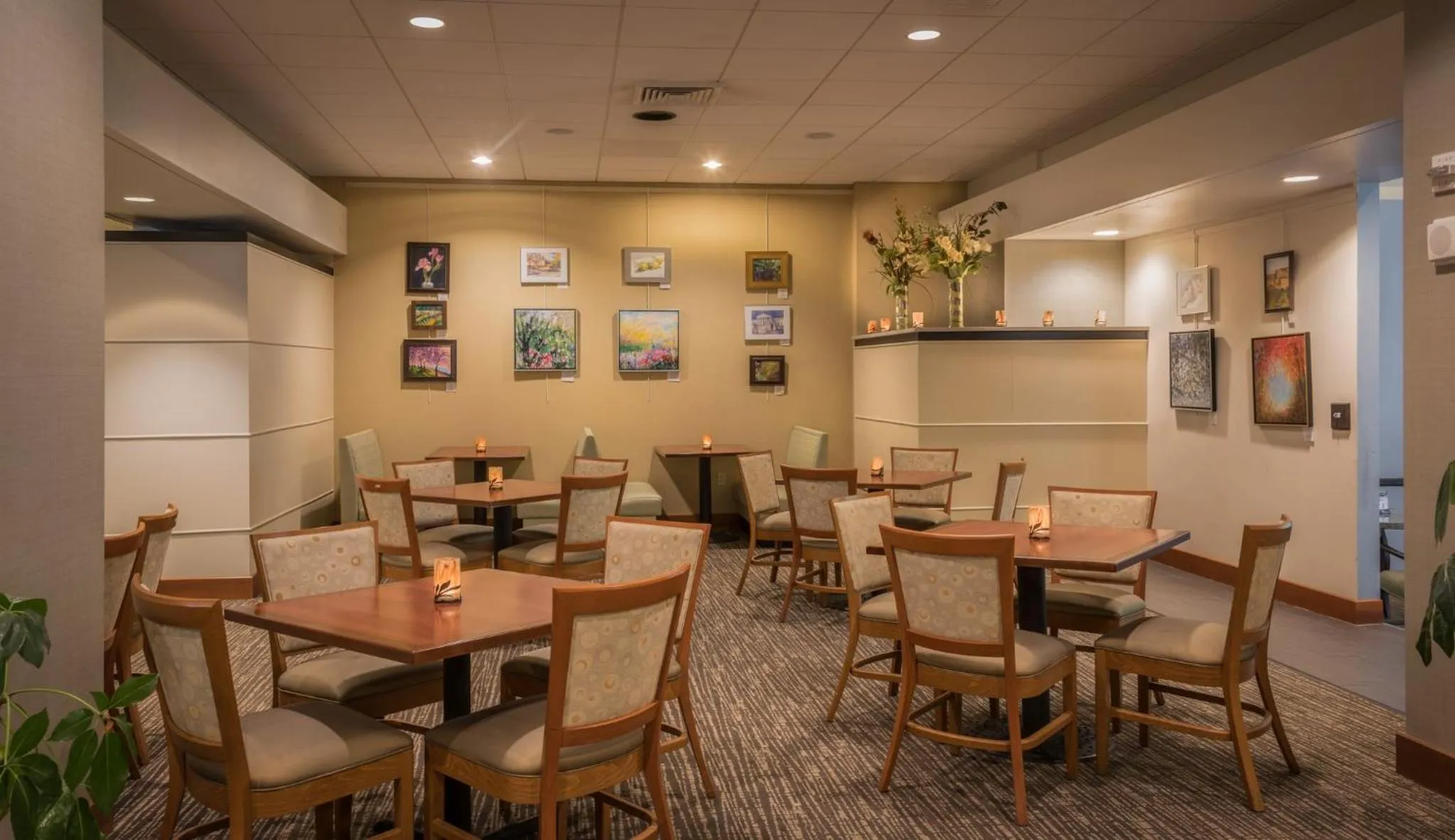 Restaurant/places to eat in Holiday Inn Arlington at Ballston by IHG
