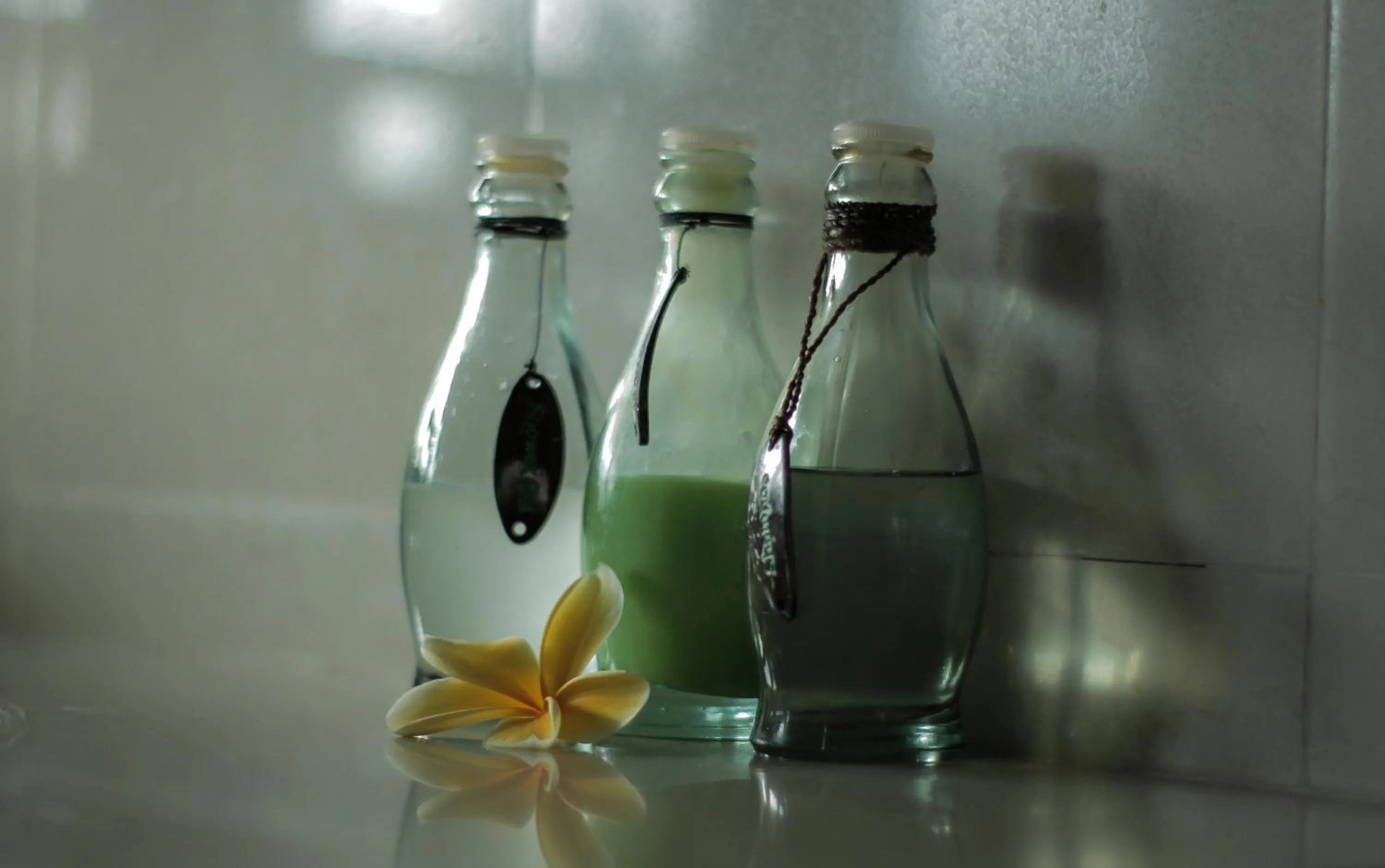 Bathroom in River Sakti Ubud by Prasi