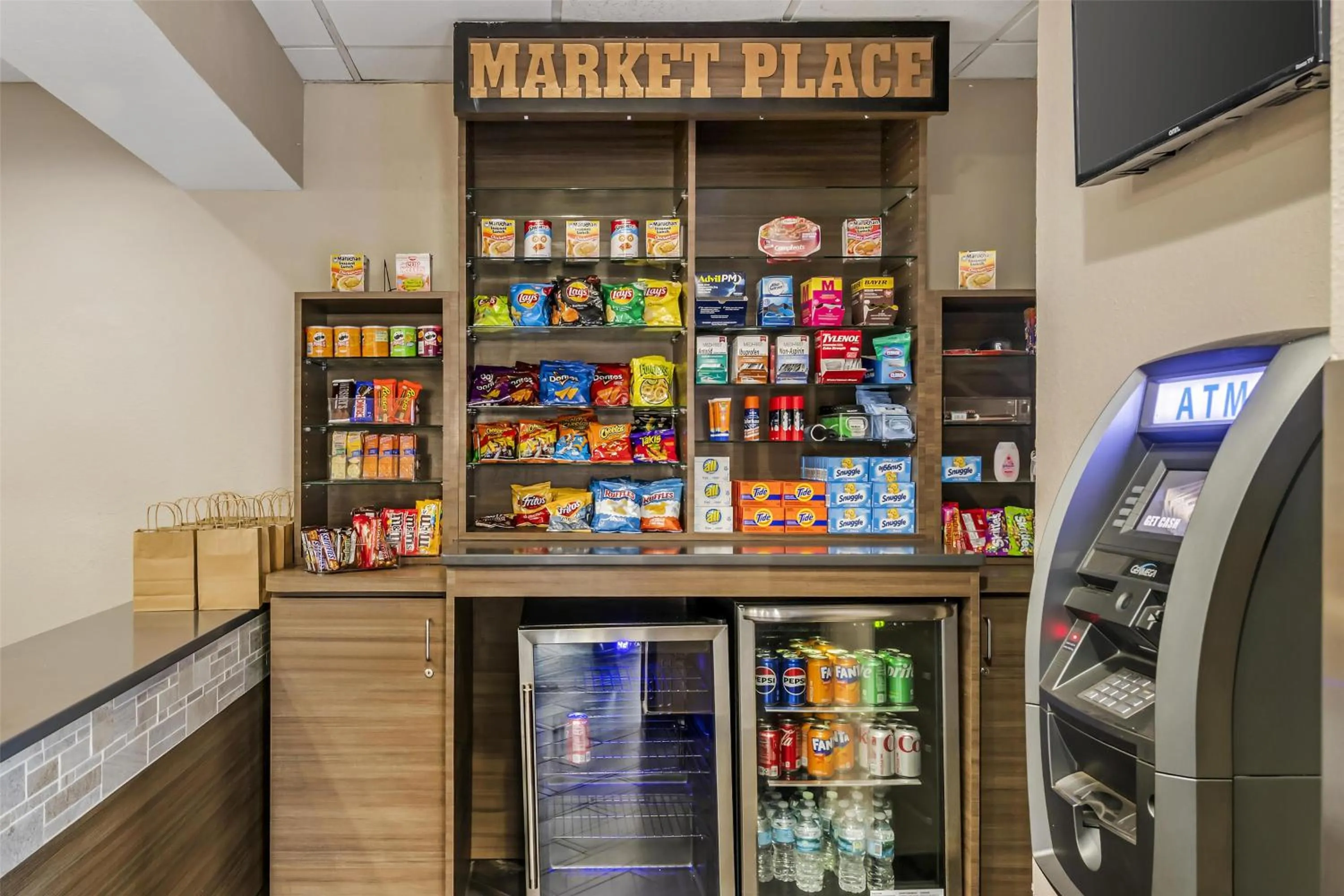 Property building in Best Western Plus Sanford Airport/Lake Mary Hotel