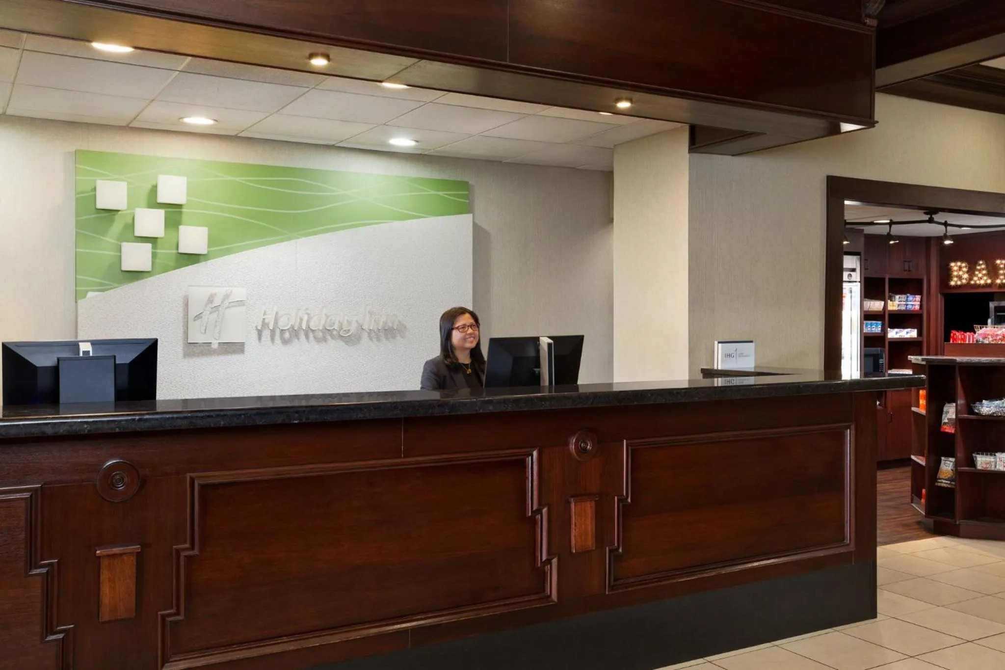 Lobby or reception in Holiday Inn National Airport/Crystal City by IHG