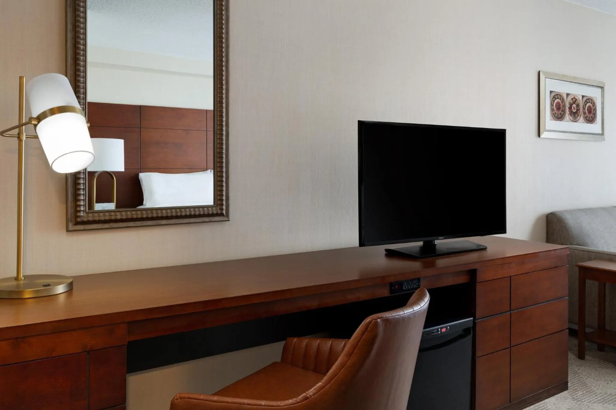 Photo of the whole room in Holiday Inn National Airport/Crystal City by IHG