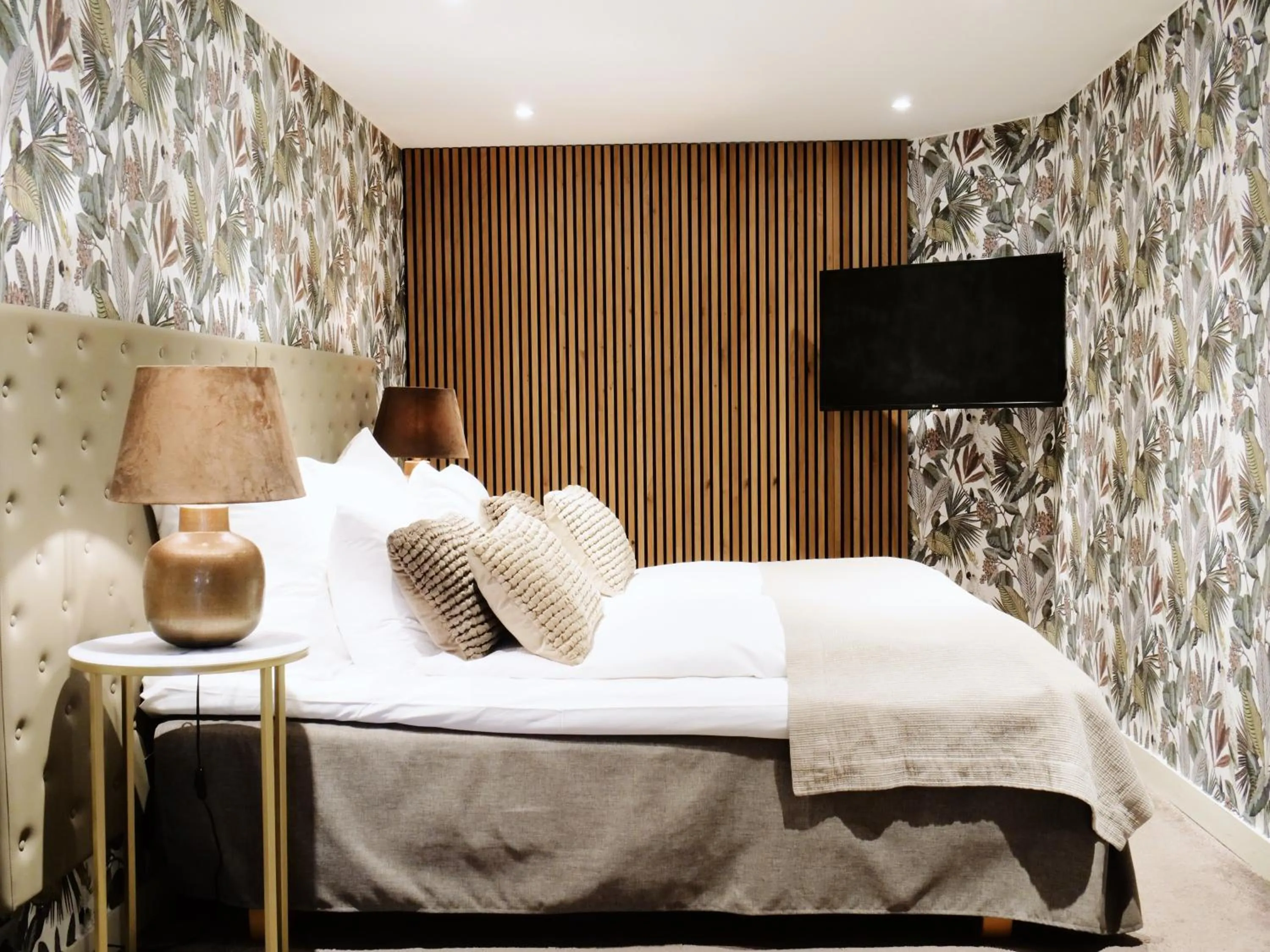 Bed in Clarion Hotel Gillet