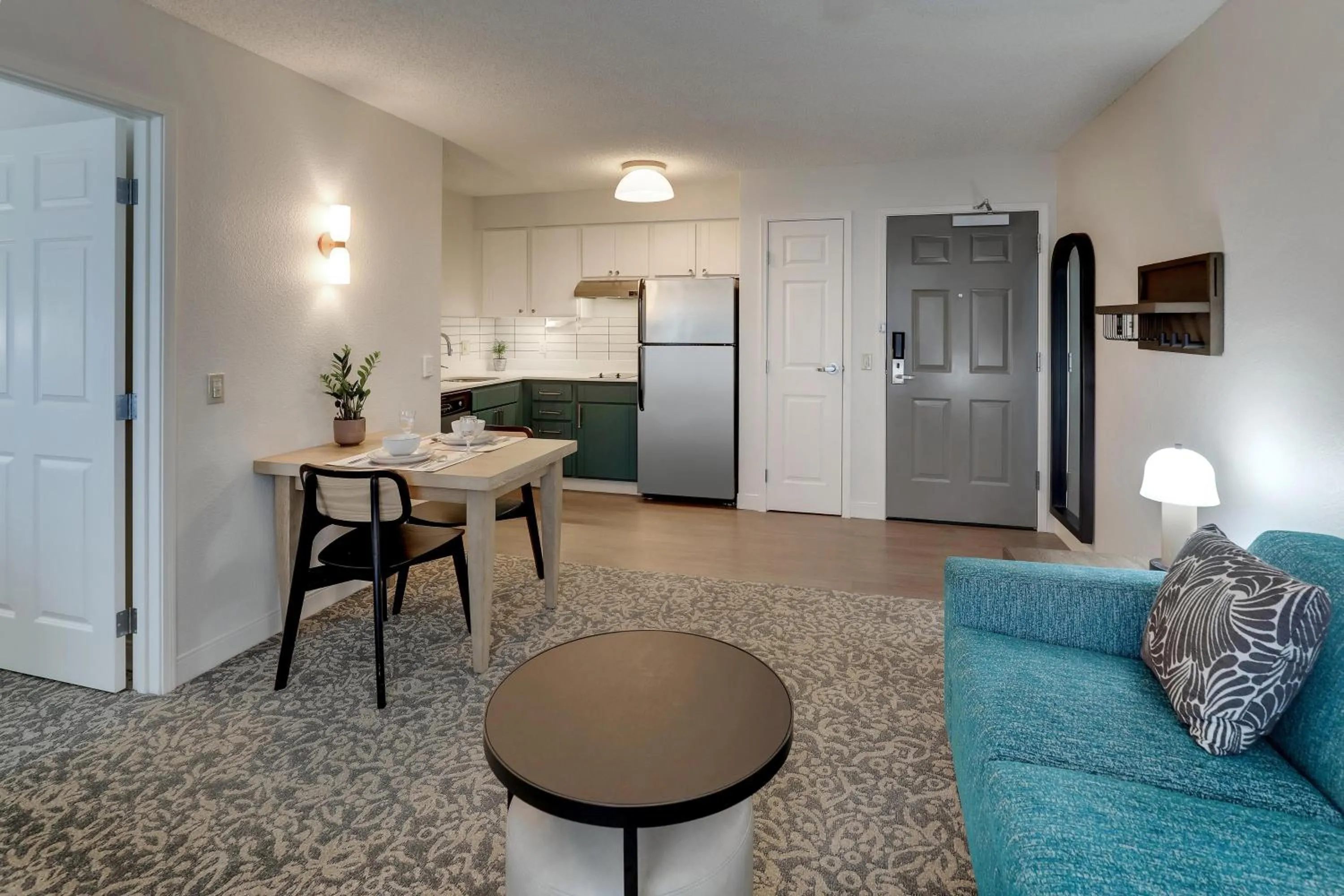 Kitchen or kitchenette in Sonesta ES Suites Anaheim Resort Area