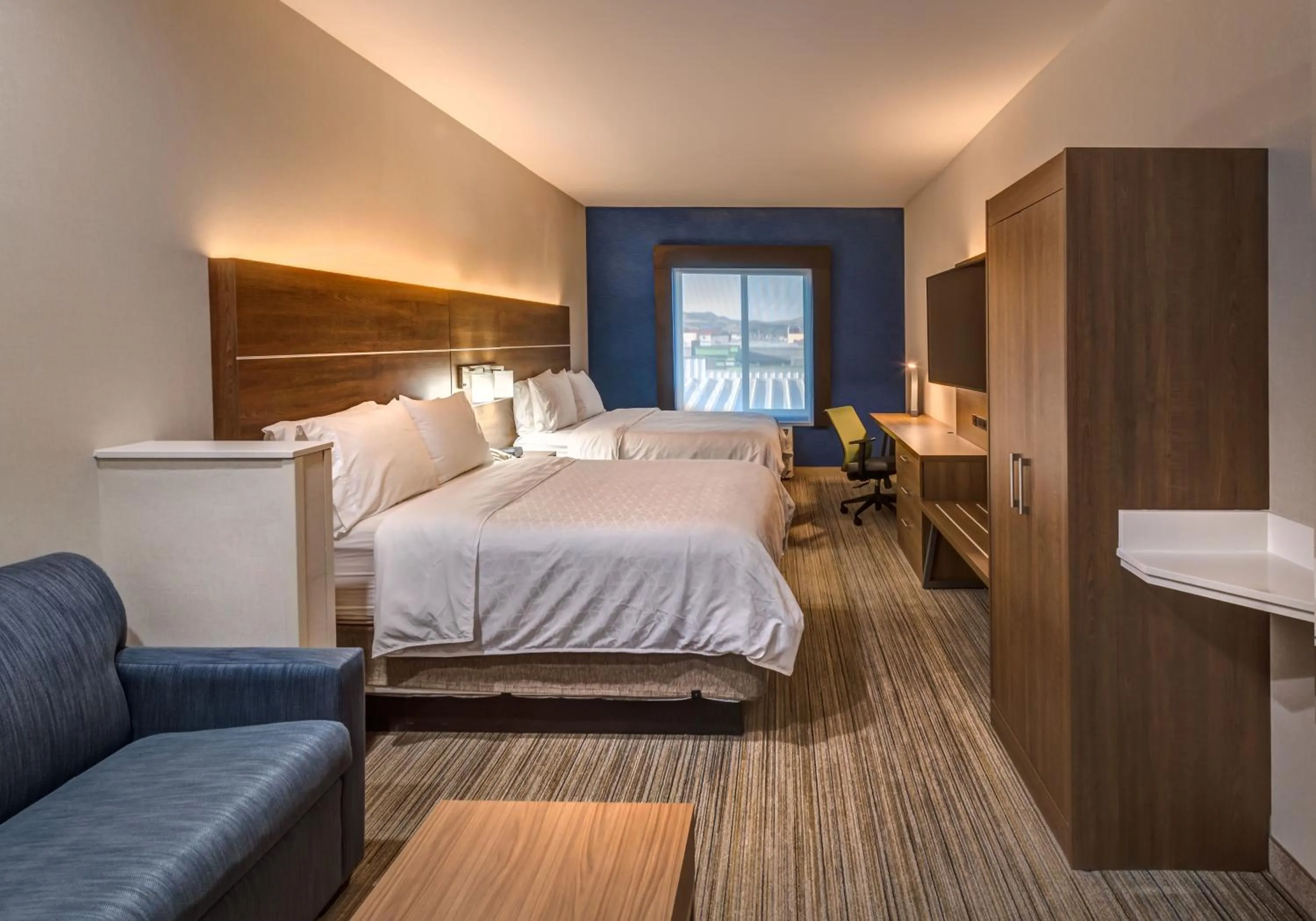 Photo of the whole room, Bed in Holiday Inn Express Reno Airport by IHG