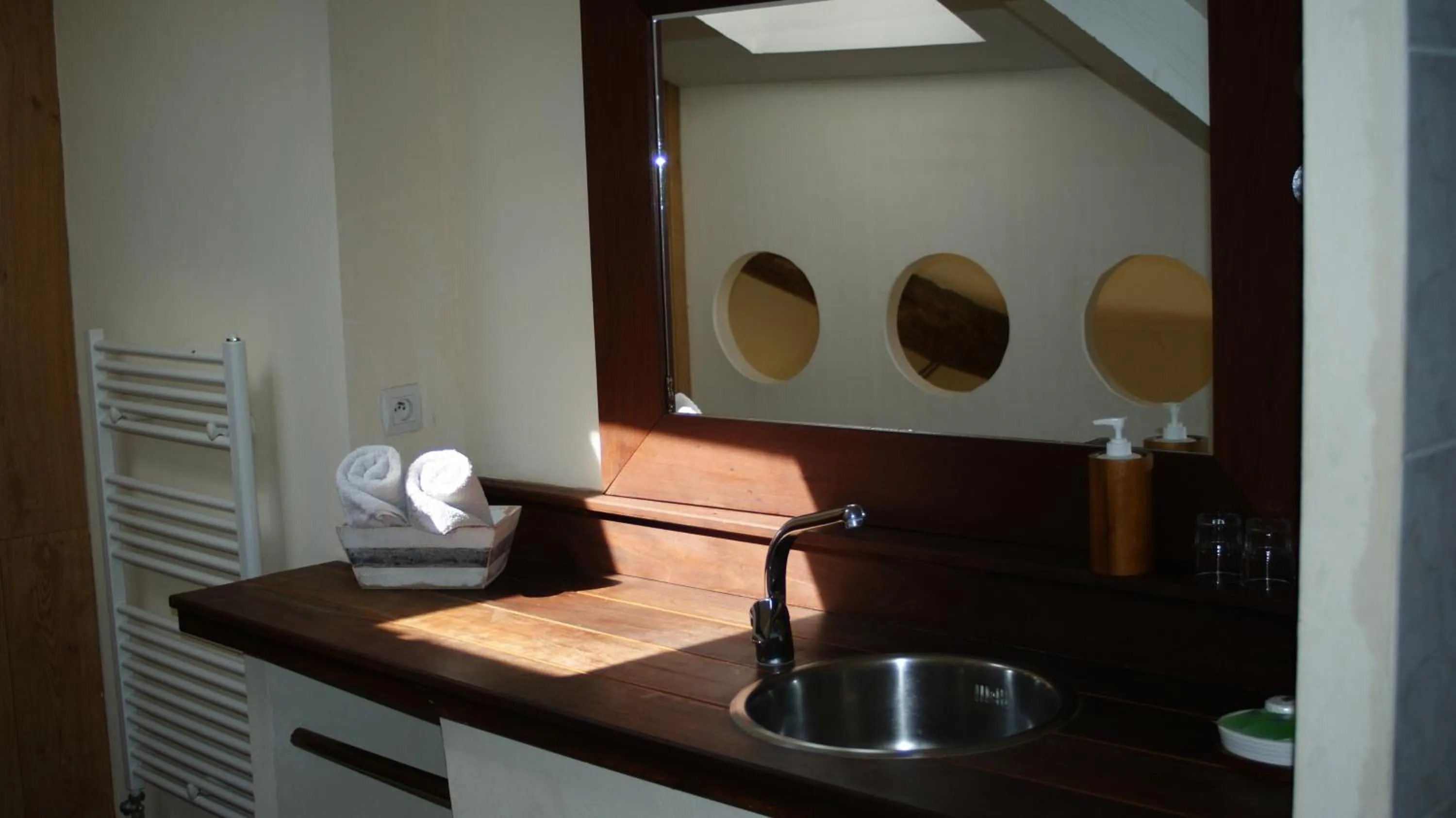 Decorative detail in Demeure de Digoine "Chambre d'Hotes"