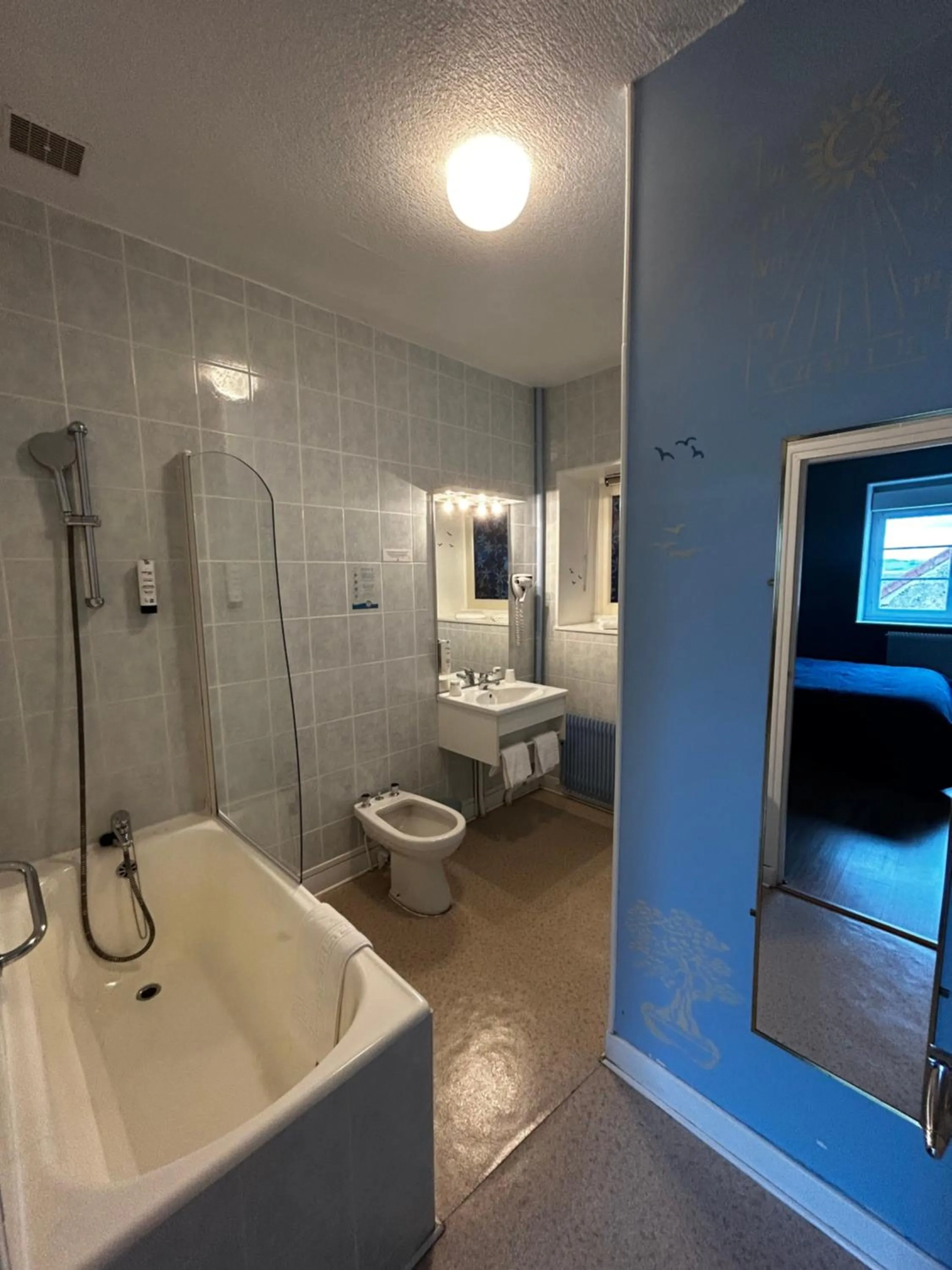 Bathroom in Au Soleil d'Or