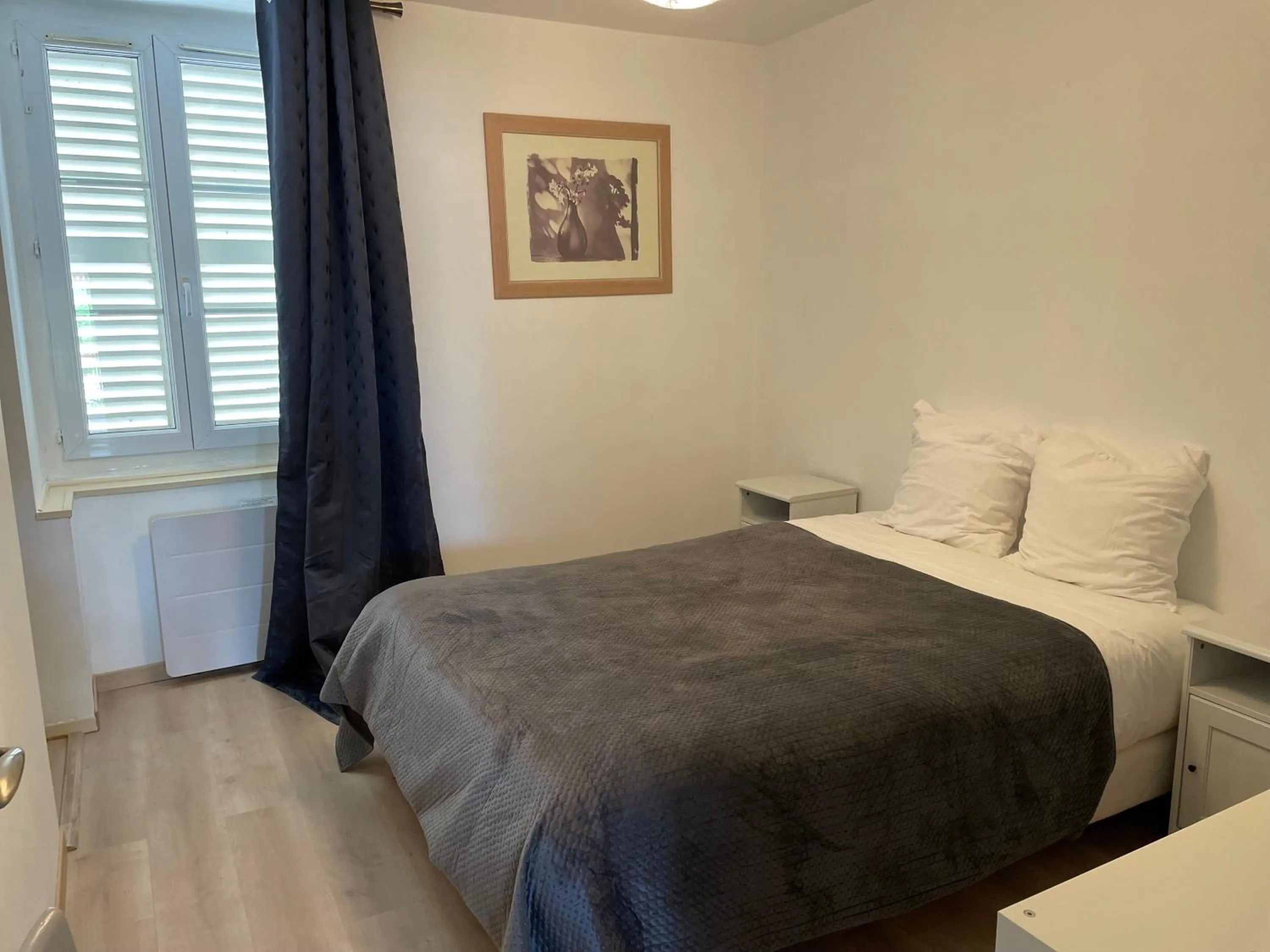 Bedroom, Bed in Au Soleil d'Or