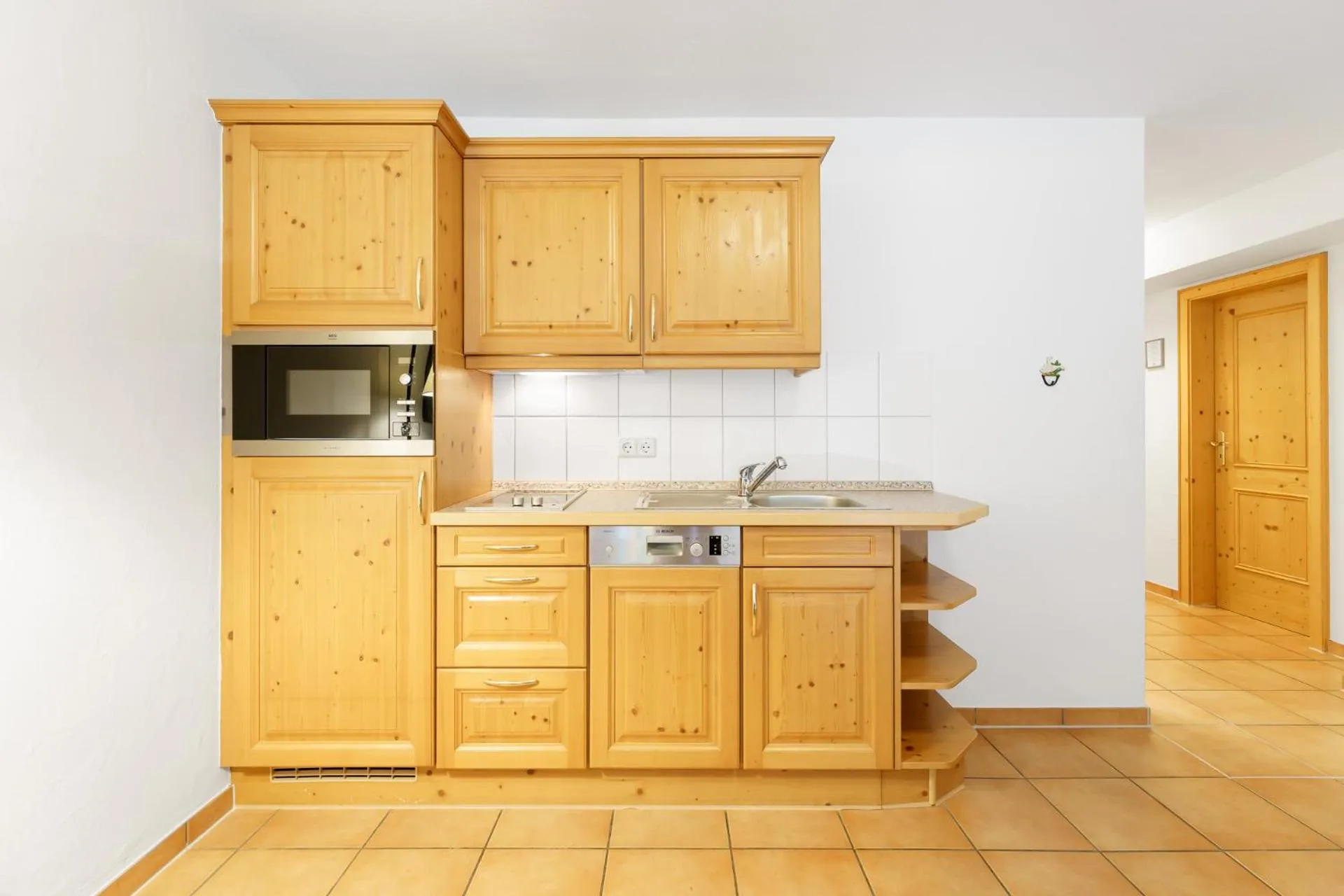 Kitchen or kitchenette in Hotel Schlehdorn