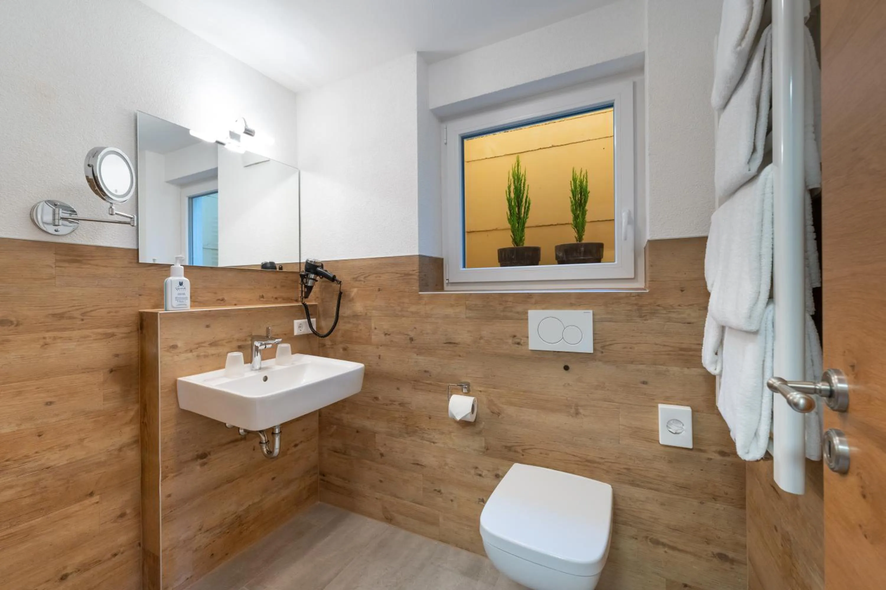 Bathroom in Hotel Schlehdorn