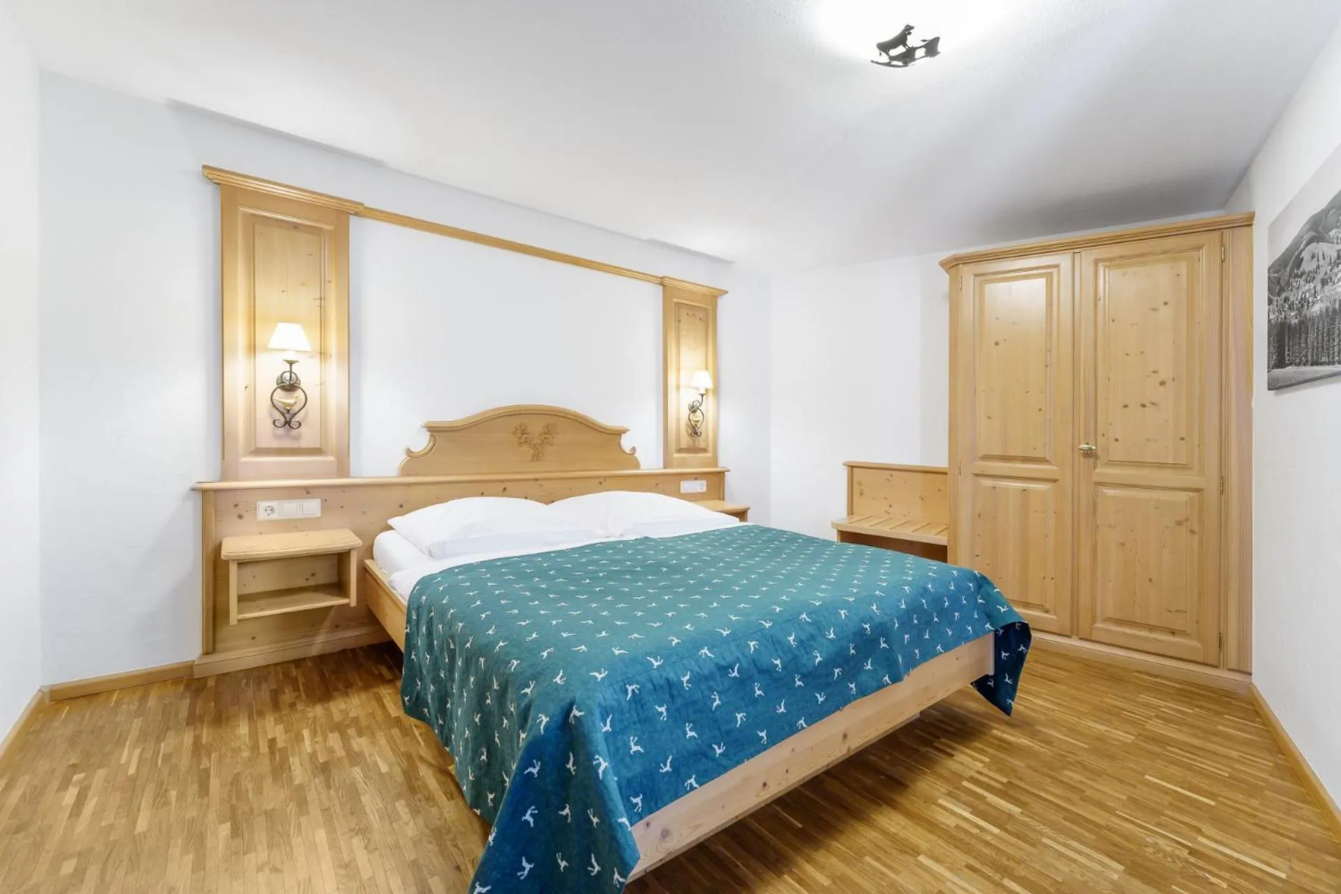 Bedroom, Bed in Hotel Schlehdorn