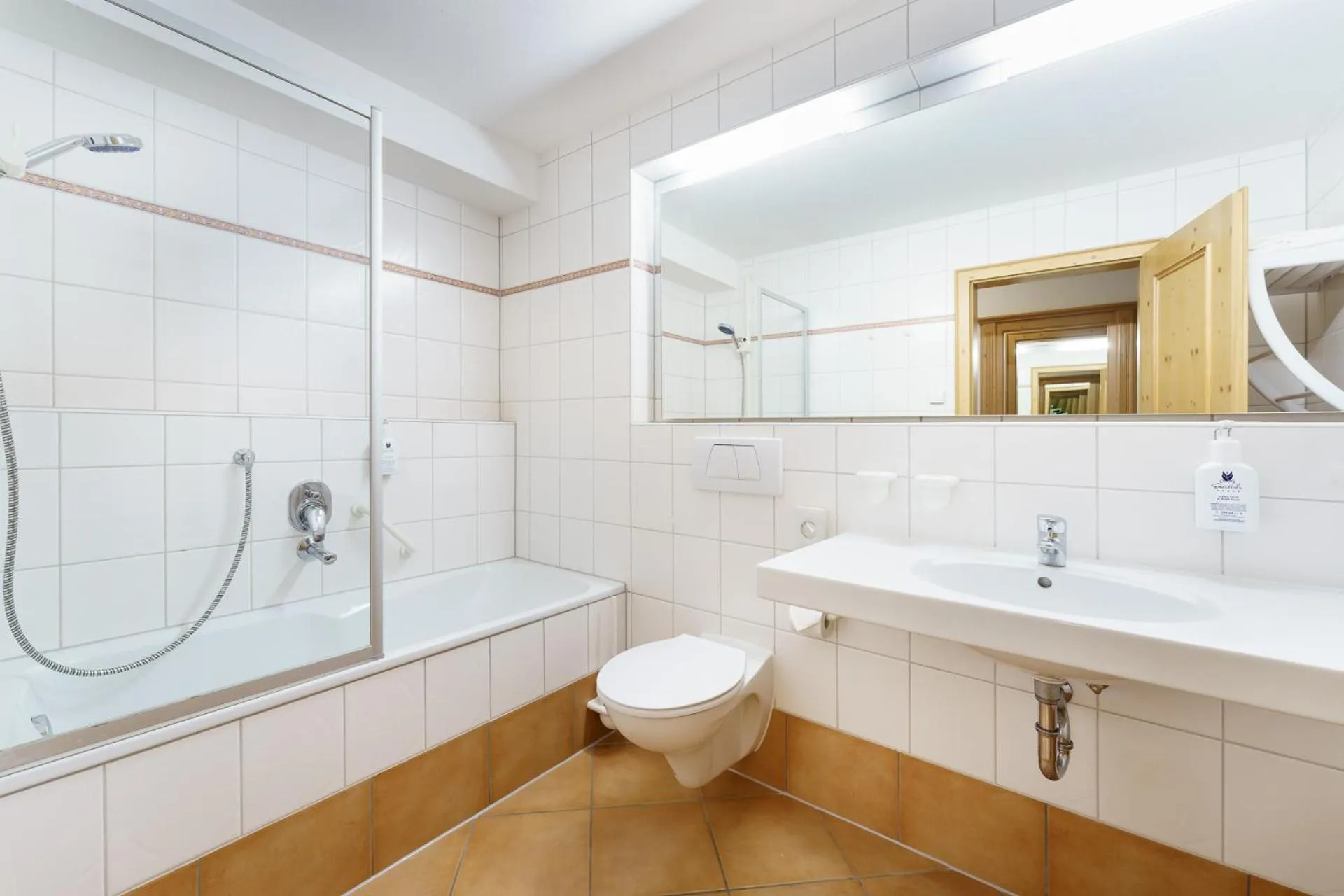 Bathroom in Hotel Schlehdorn