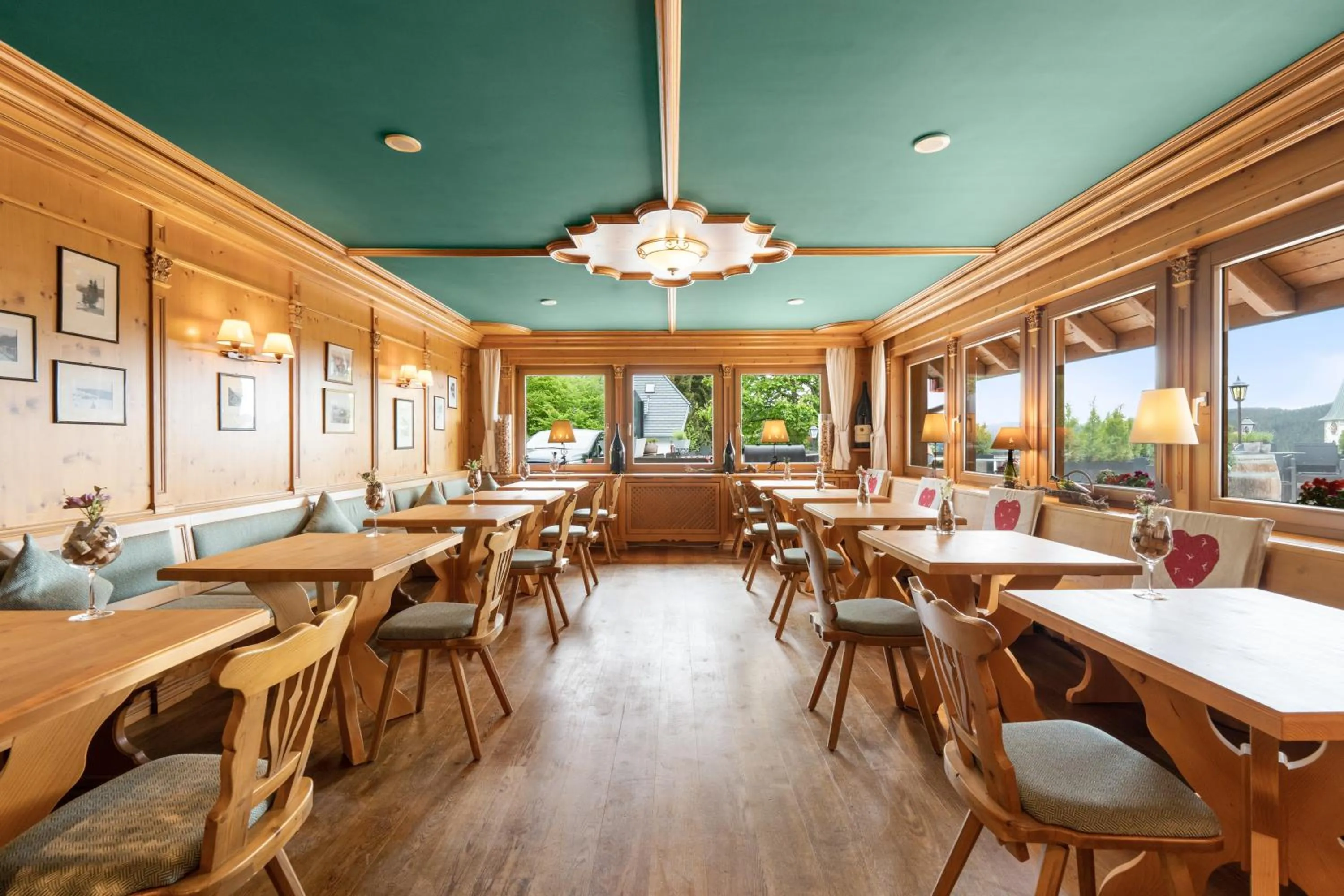 Restaurant/places to eat in Hotel Schlehdorn