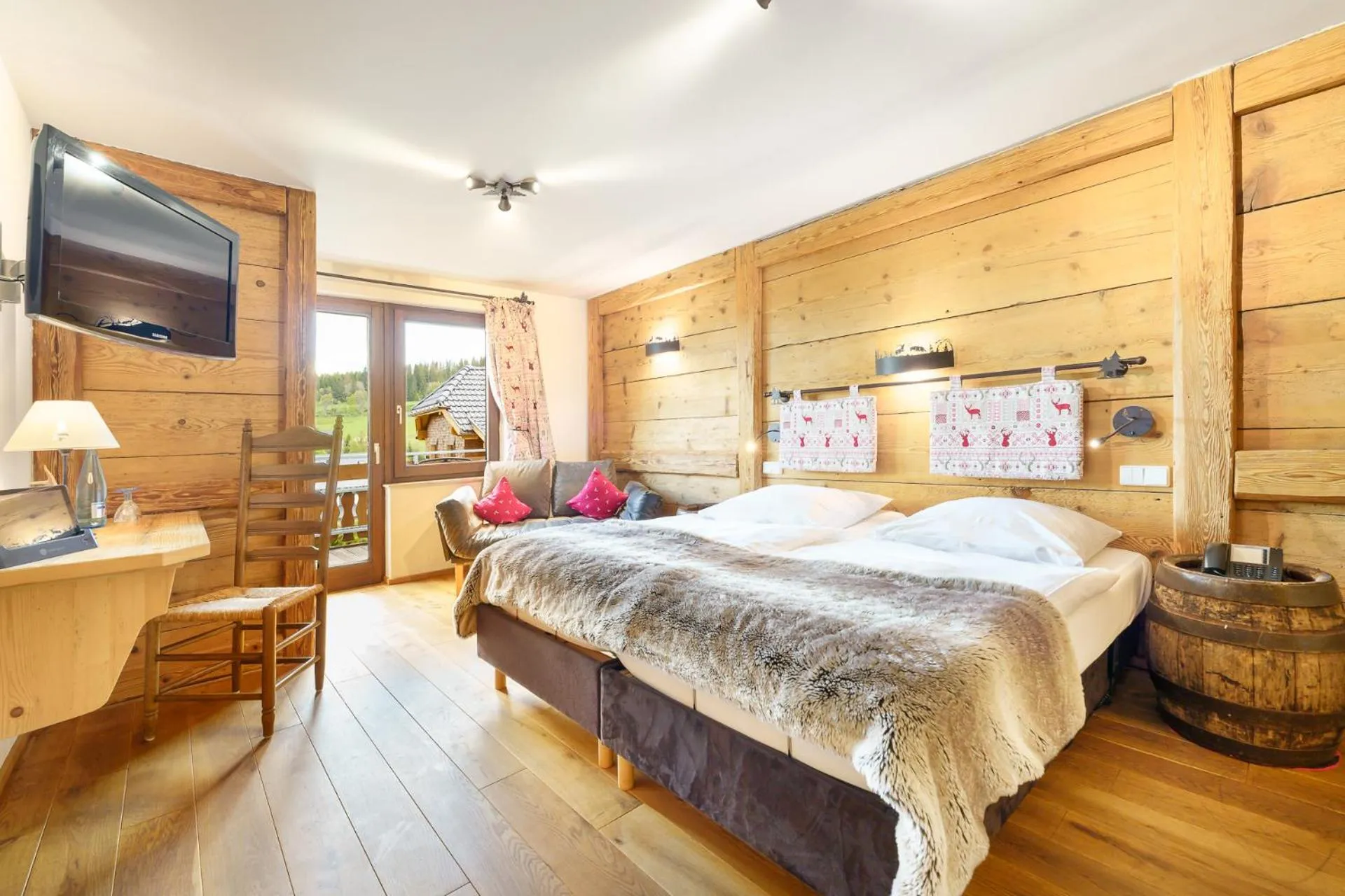 Bedroom, Bed in Hotel Schlehdorn