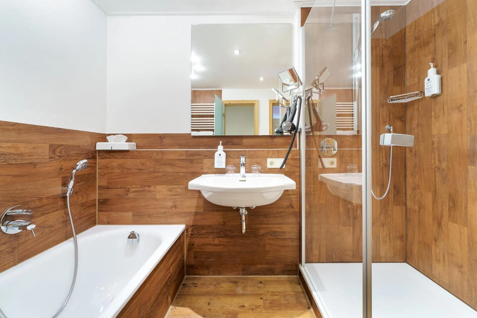 Shower in Hotel Schlehdorn