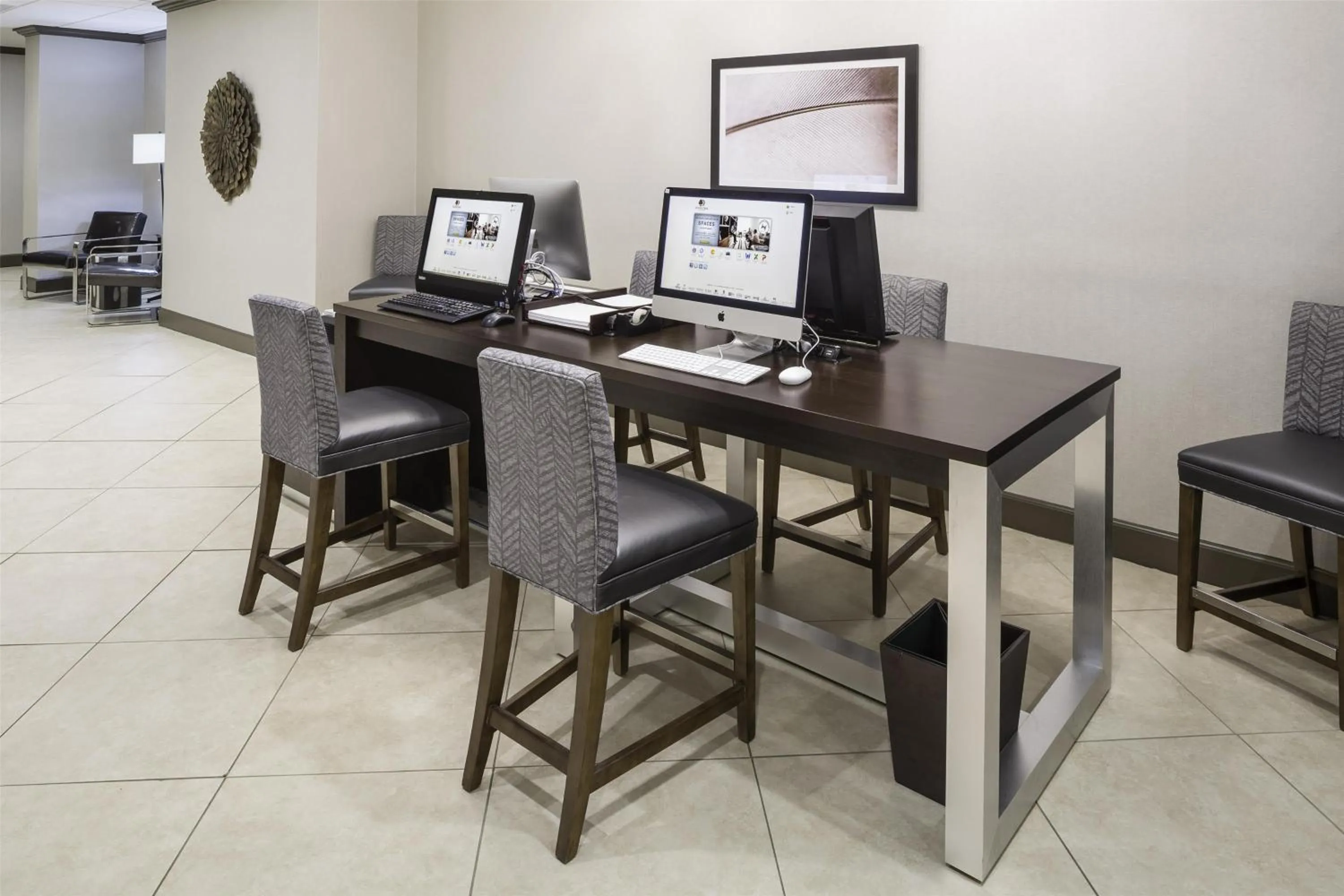 Business facilities in DoubleTree by Hilton Hotel Wilmington