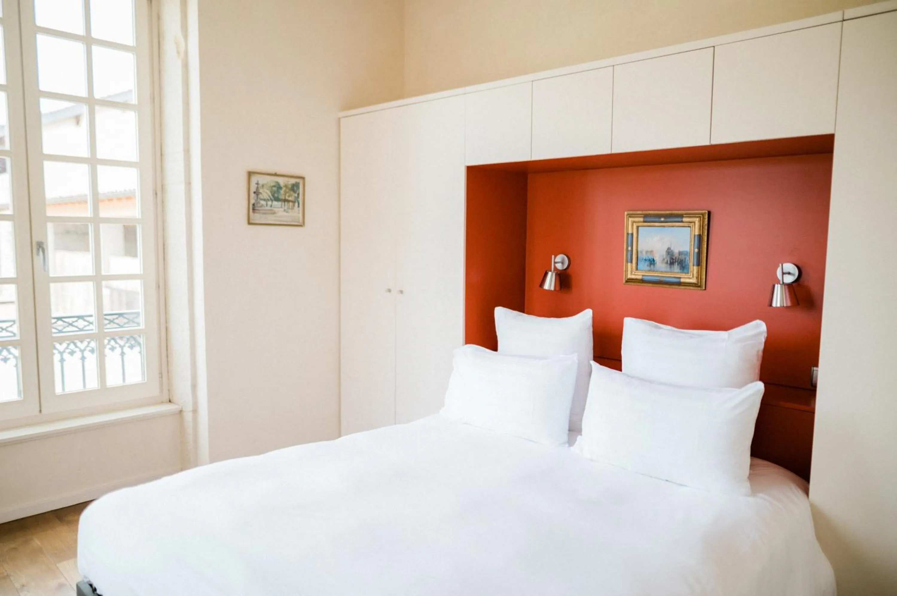 Bed in Hôtel-Restaurant le Château de Besseuil, Mâcon Nord - Teritoria