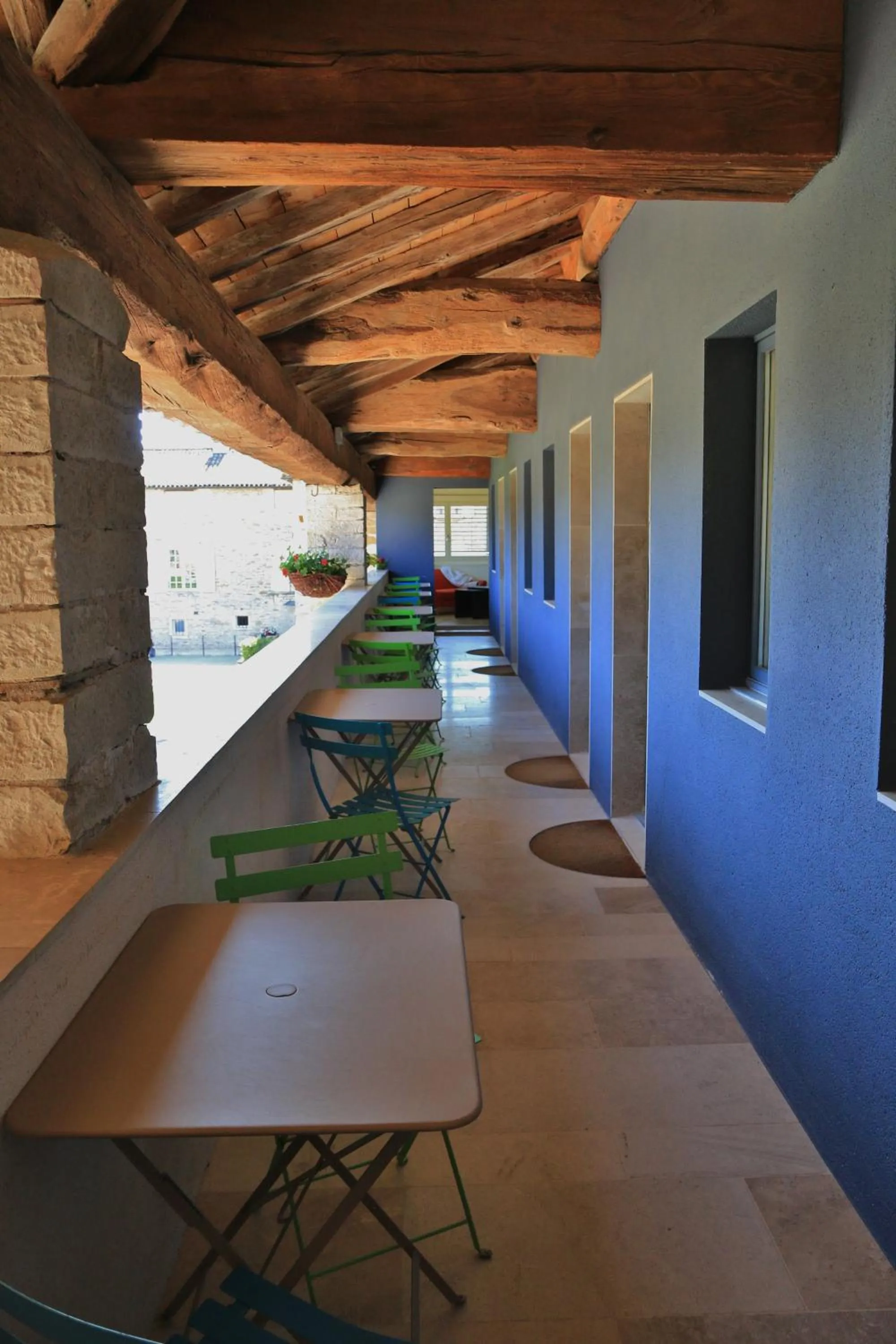 Property building in Hôtel-Restaurant le Château de Besseuil, Mâcon Nord - Teritoria