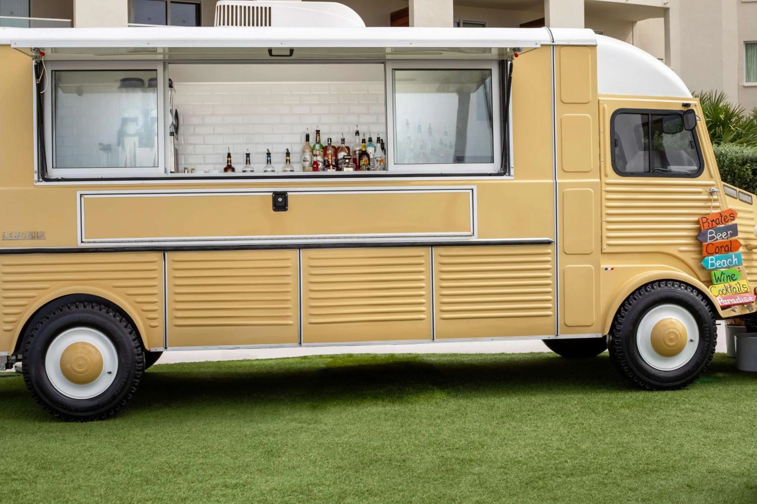 Dining area in Casa Marina Key West, Curio Collection by Hilton