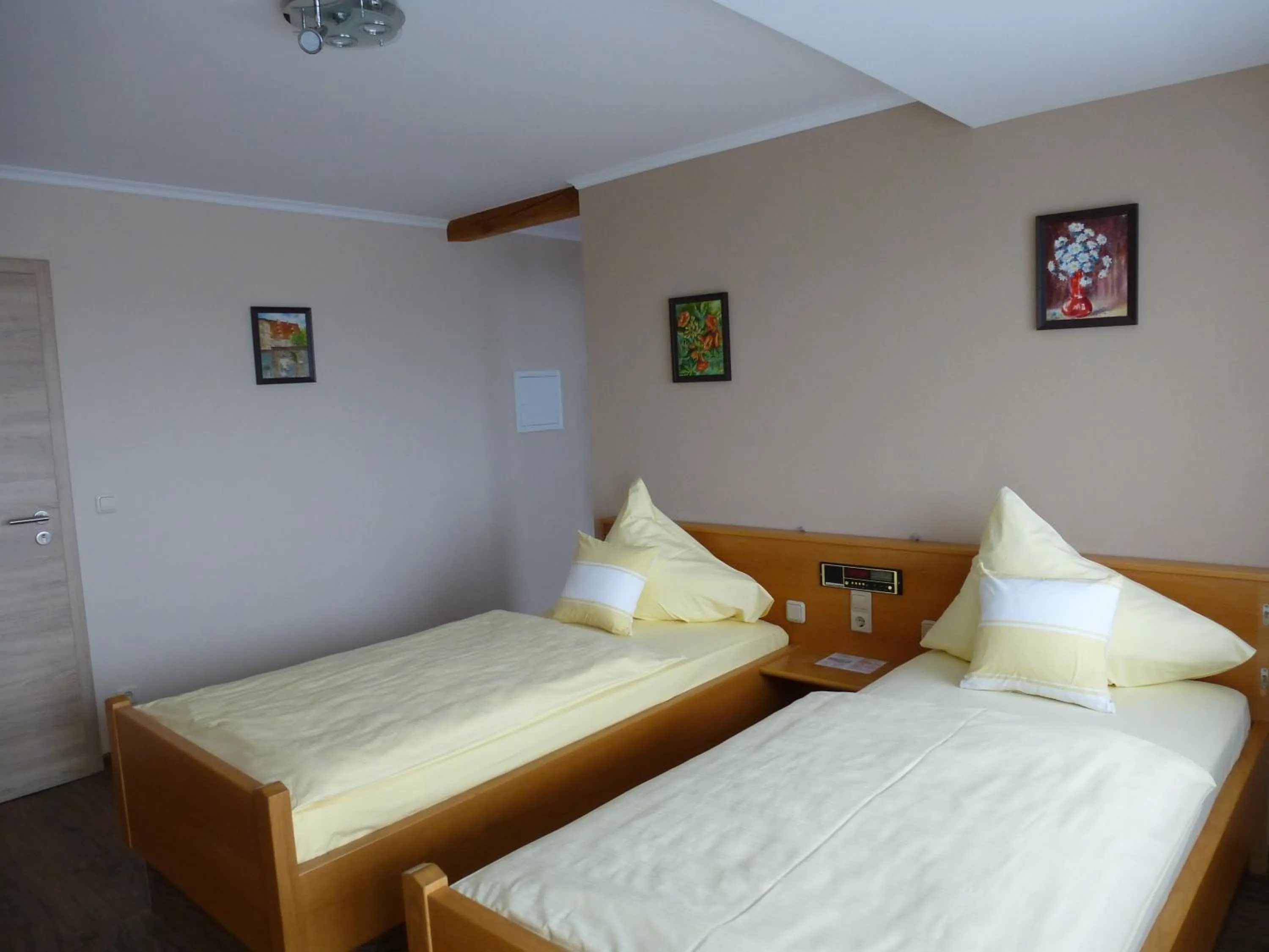 Bed in Hotel-Gasthof "Zum Bartl"