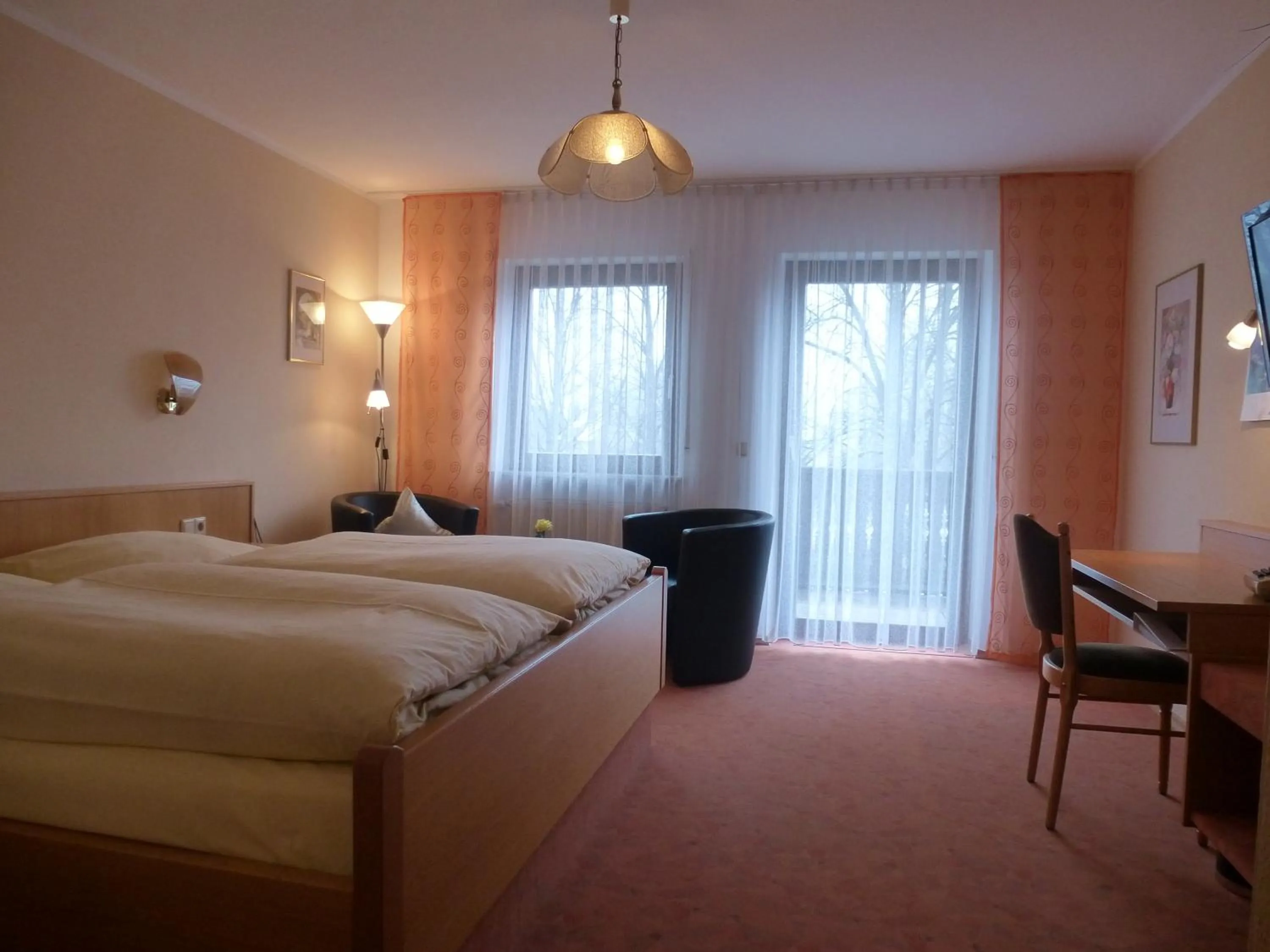 Photo of the whole room, Bed in Hotel-Gasthof "Zum Bartl"