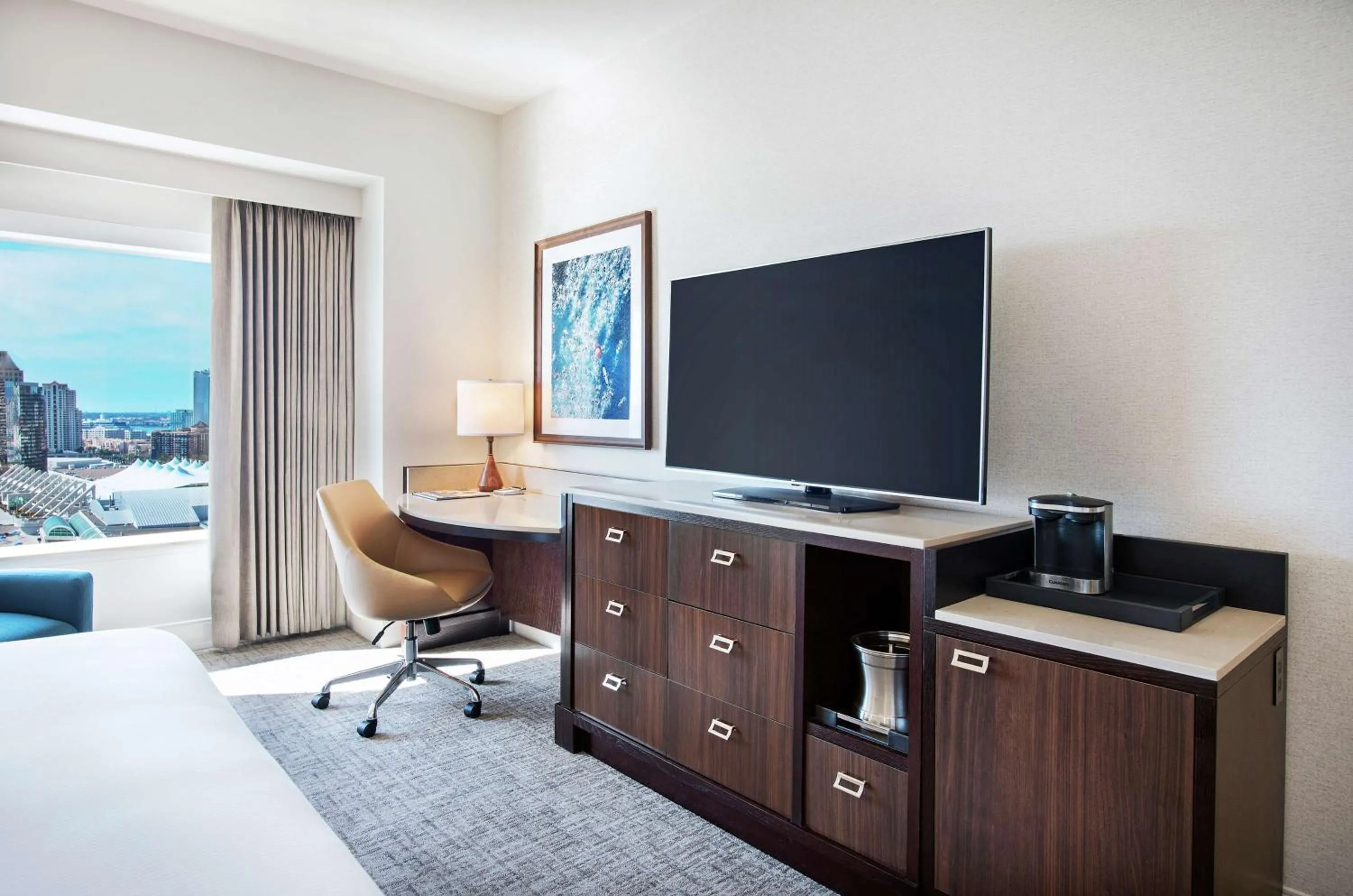 Bedroom, Bed in Hilton San Diego Bayfront