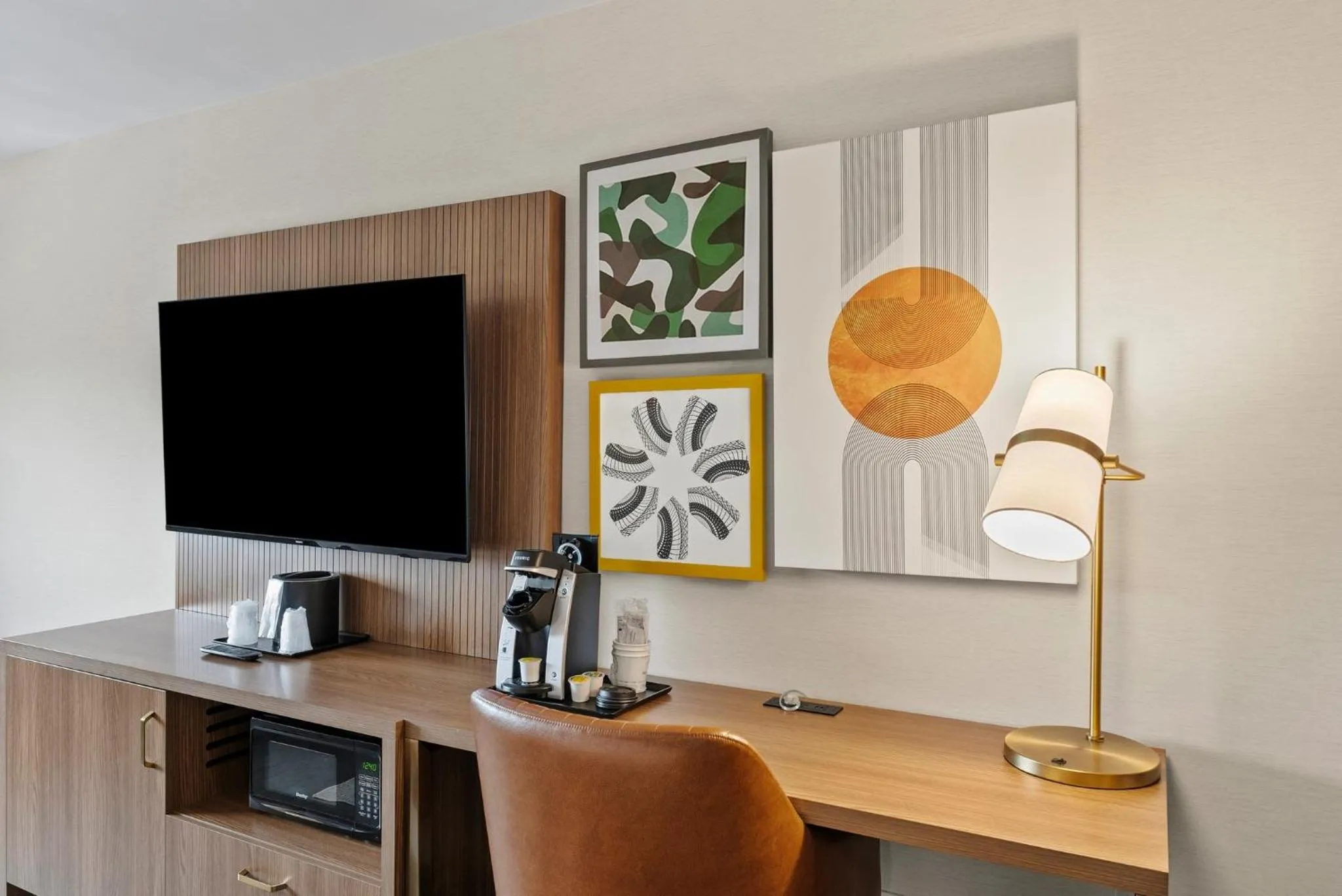 Photo of the whole room in Holiday Inn Niagara Falls State Park Entry by IHG