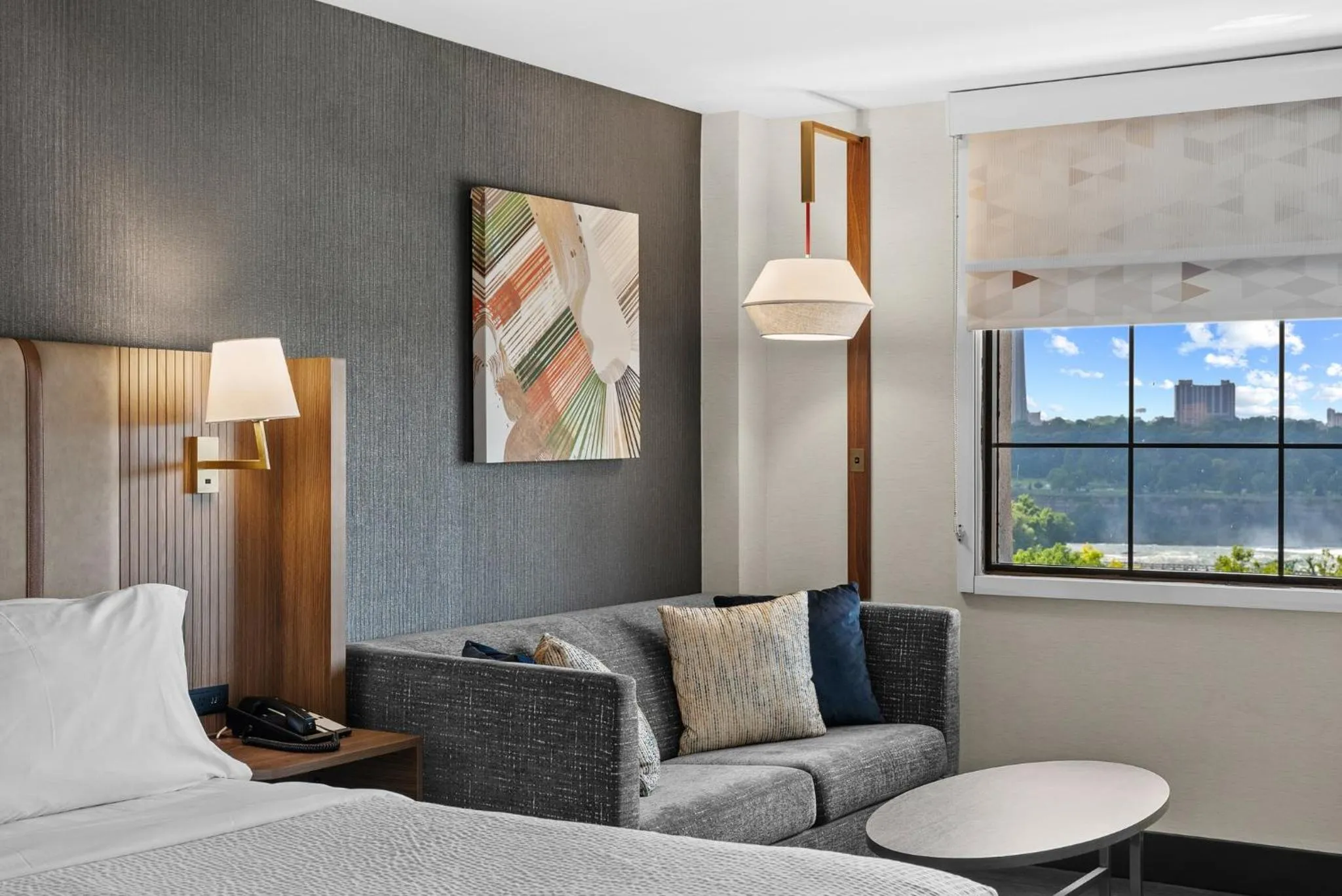 Photo of the whole room, Bed in Holiday Inn Niagara Falls State Park Entry by IHG