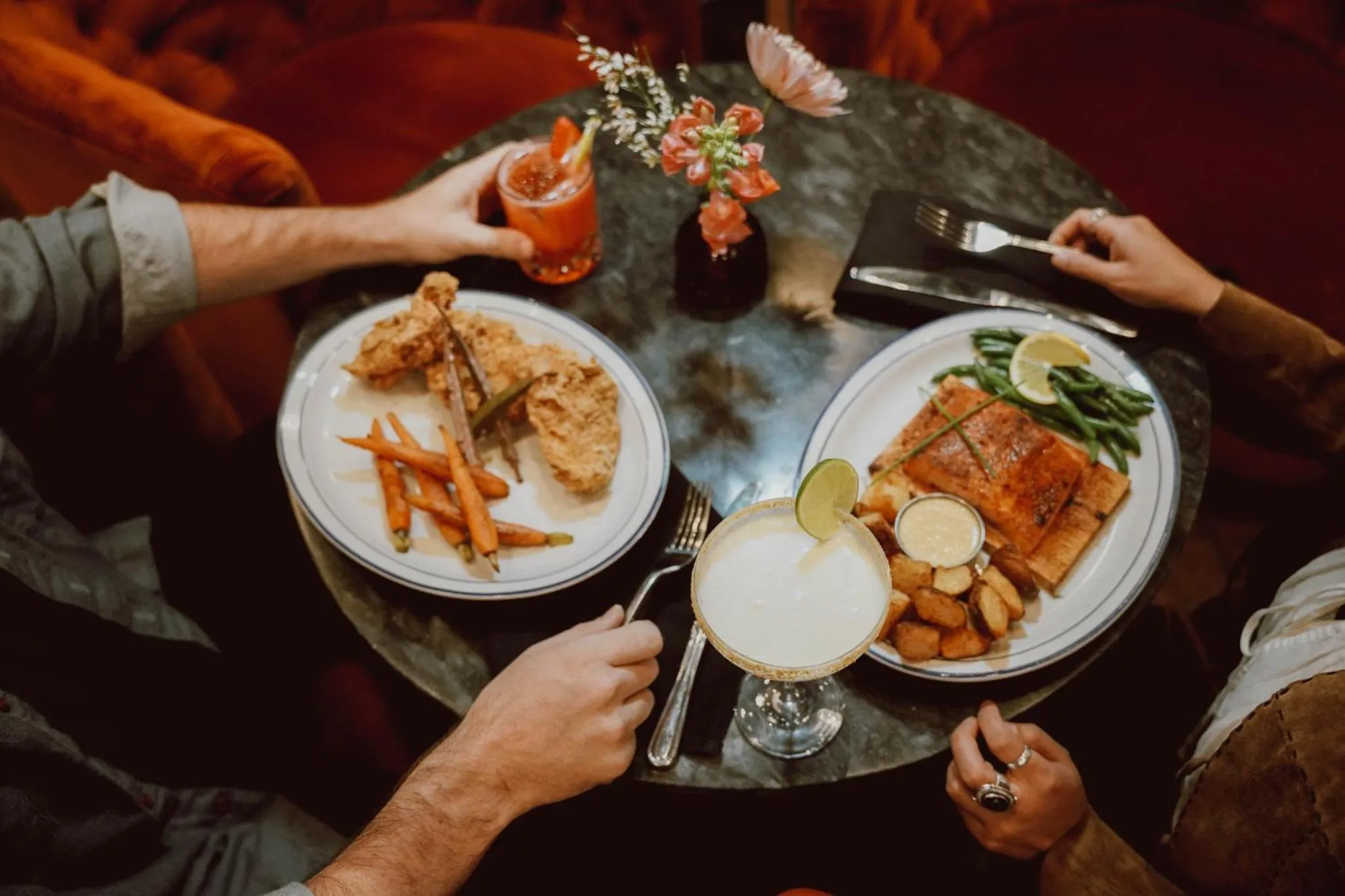 Restaurant/places to eat in Hotel Indigo Nashville - The Countrypolitan