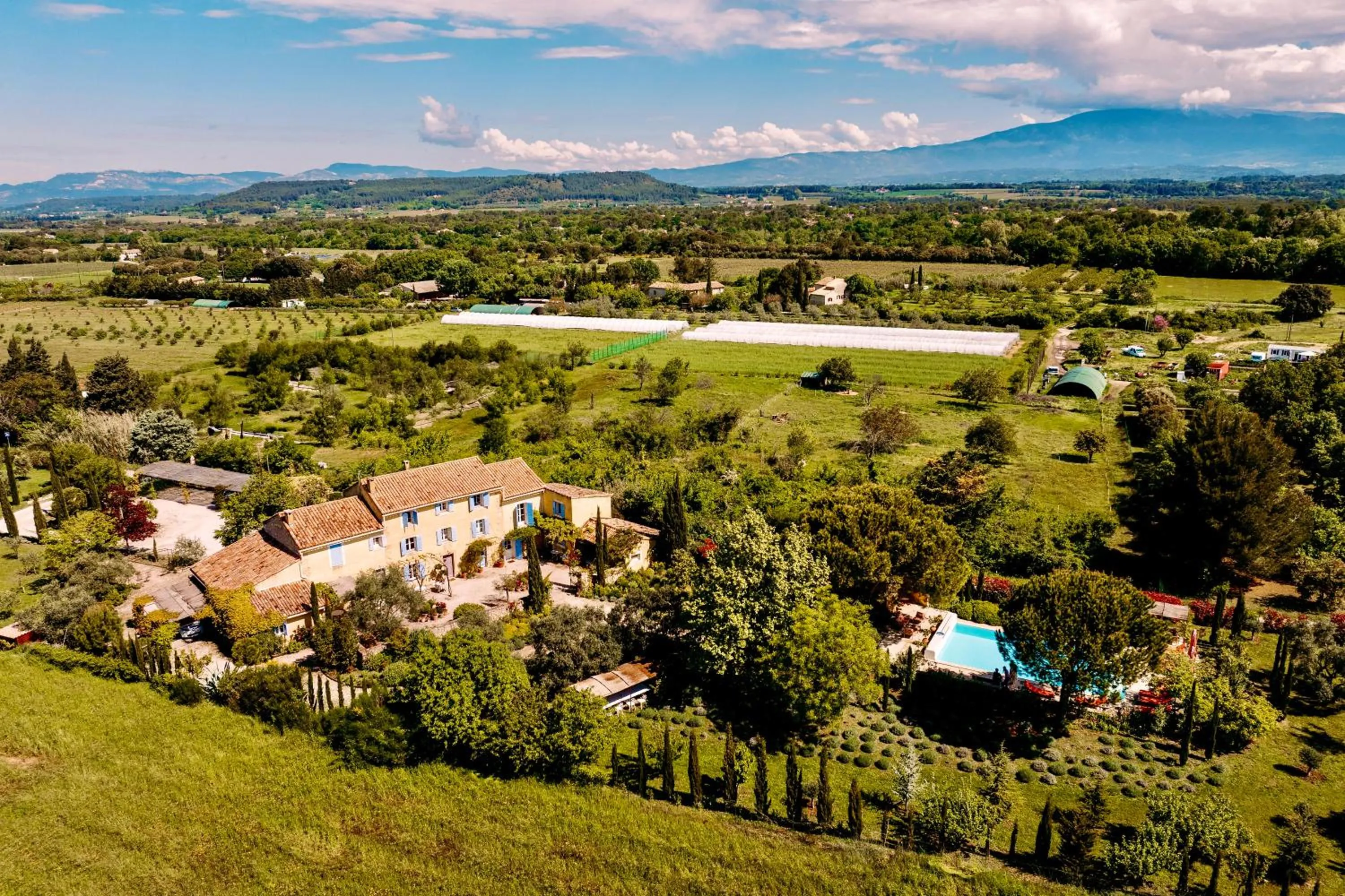Property building in Bastide Saint-Didier