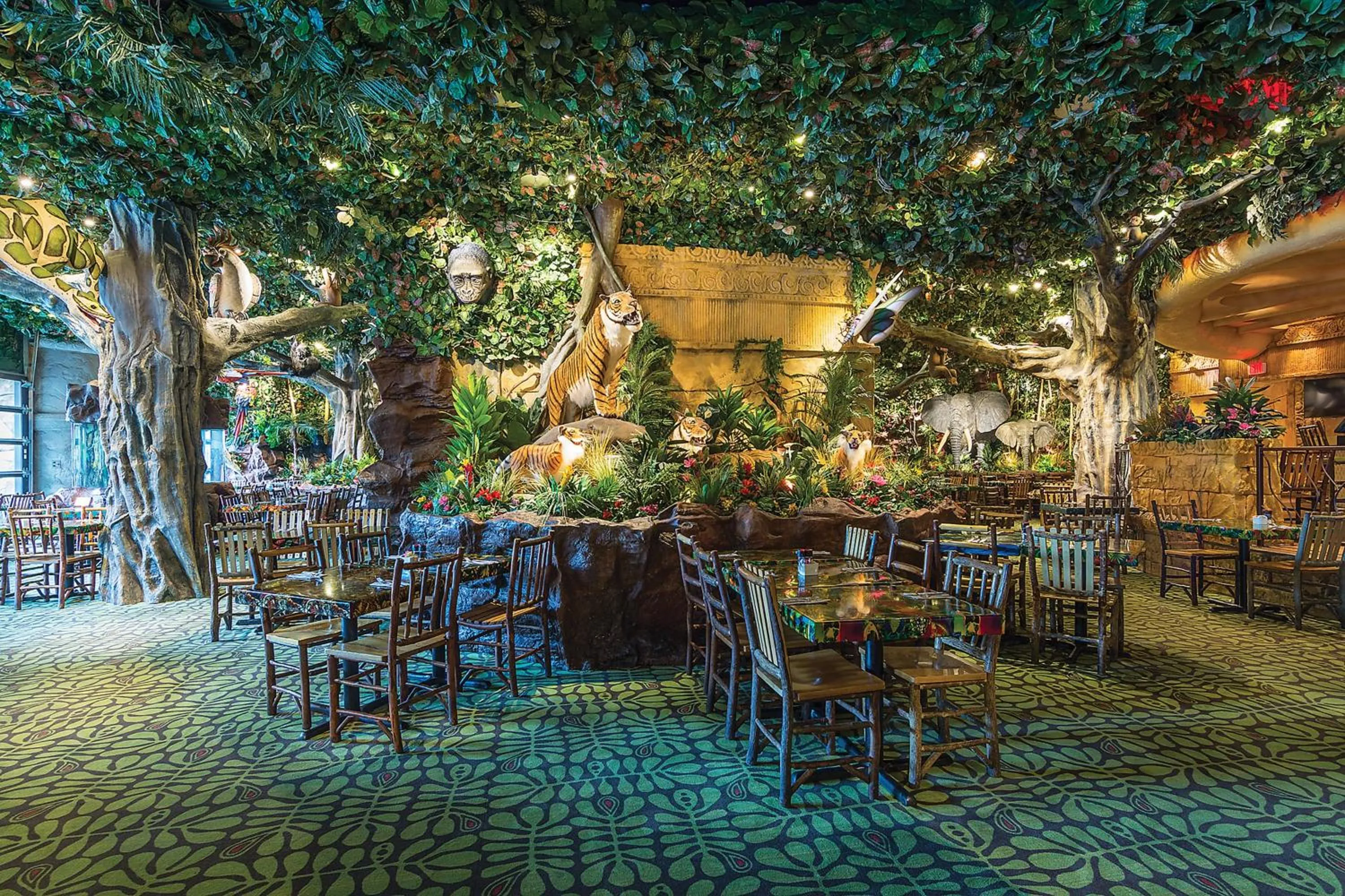 Restaurant/places to eat in Sheraton Niagara Falls