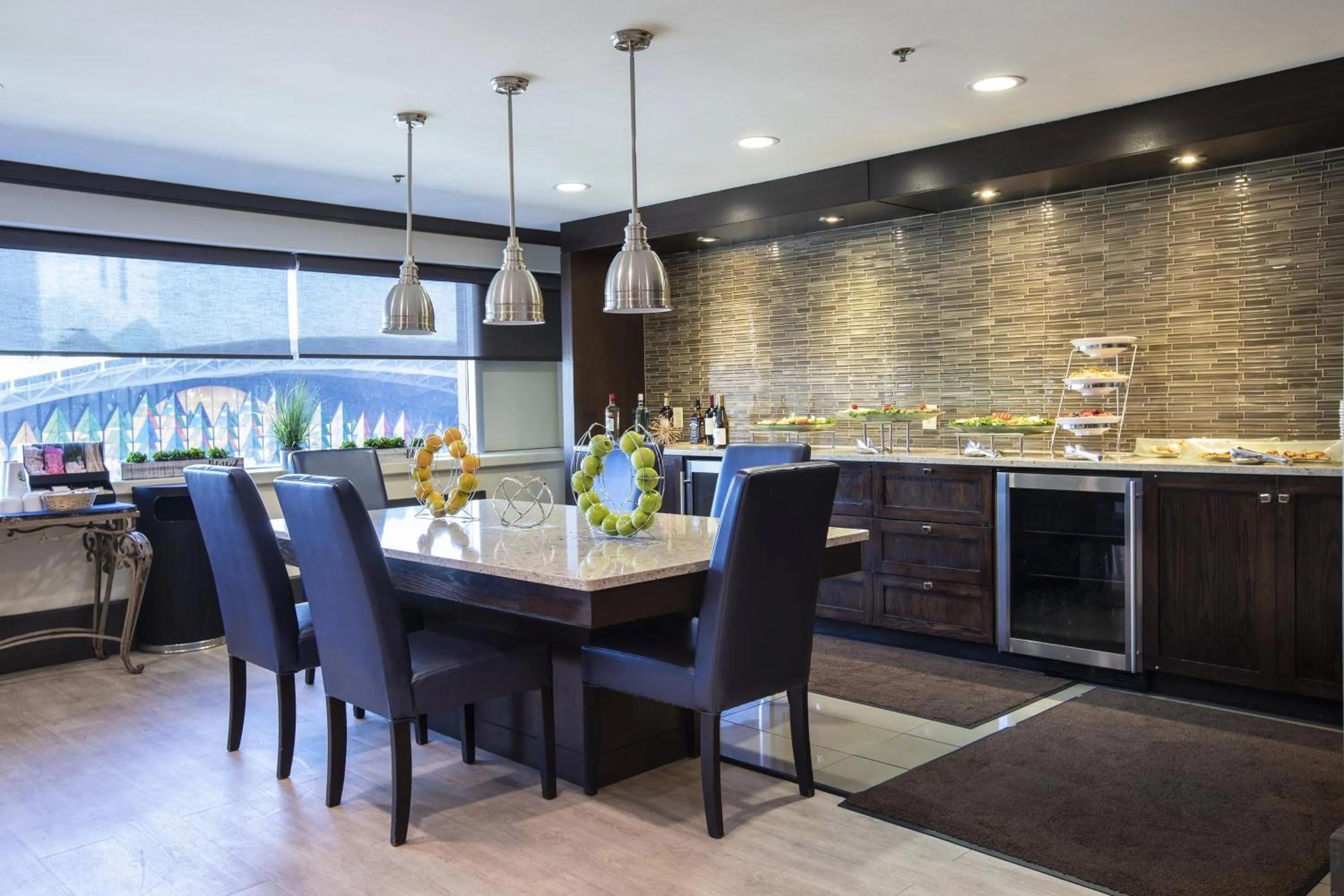 Lounge or bar in Sheraton Niagara Falls