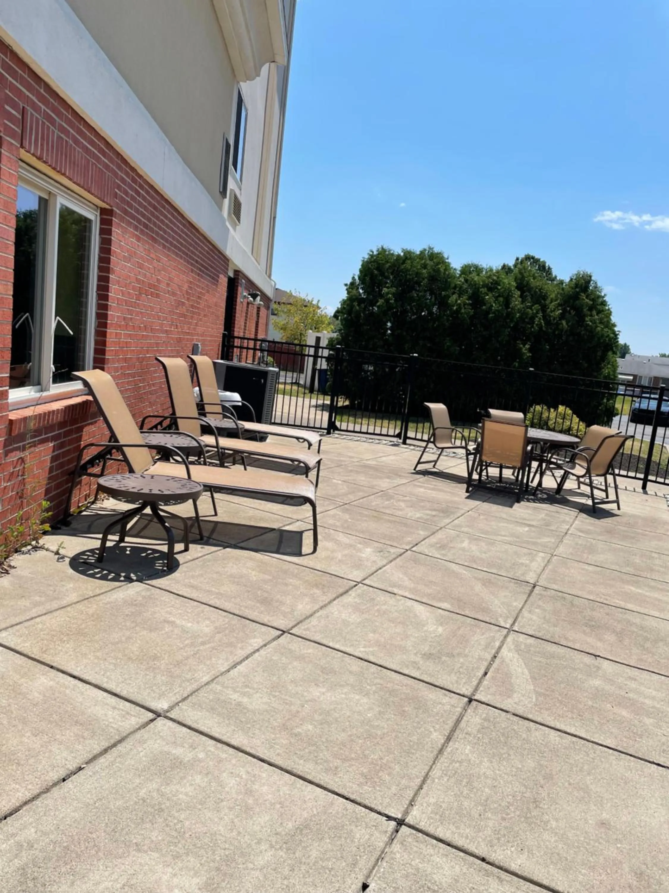 Property building in Holiday Inn Express & Suites Niagara Falls by IHG