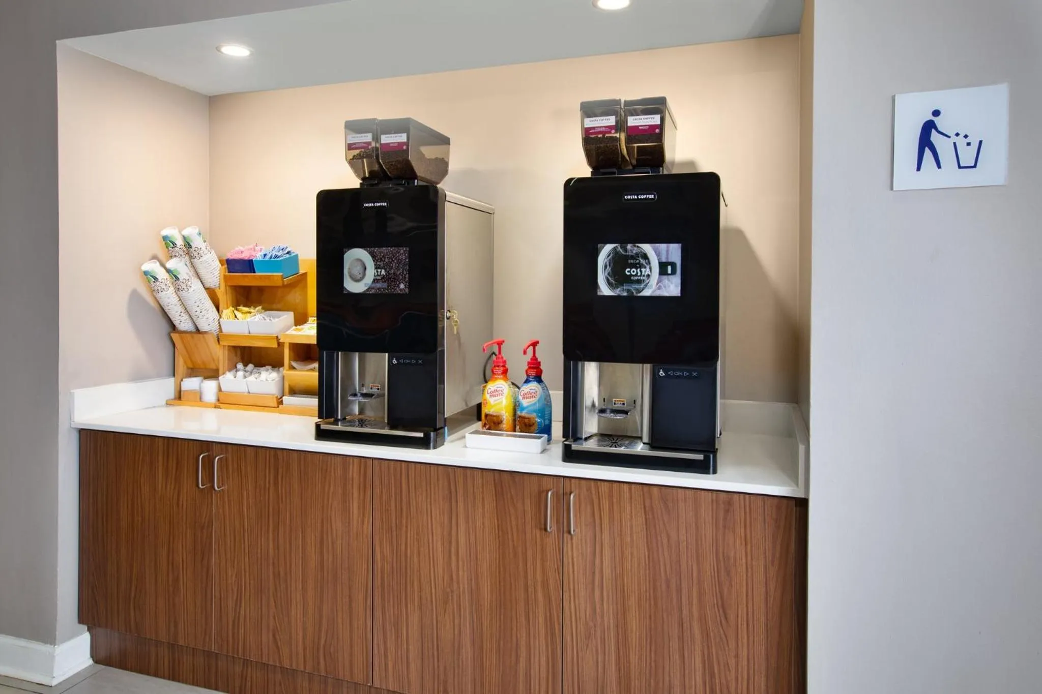 Bedroom in Holiday Inn Express Nashville-Downtown - Broadway by IHG