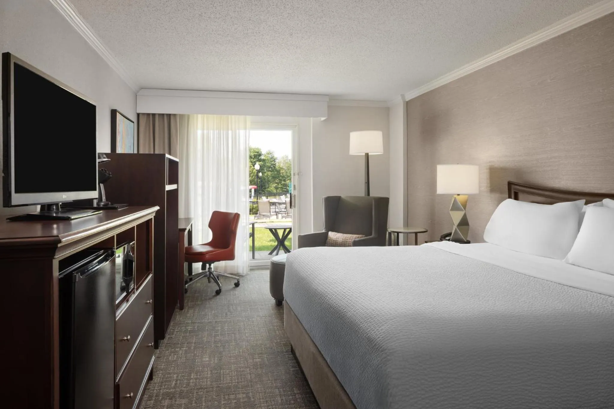 Photo of the whole room, Bed in Holiday Inn Resort Lake George by IHG