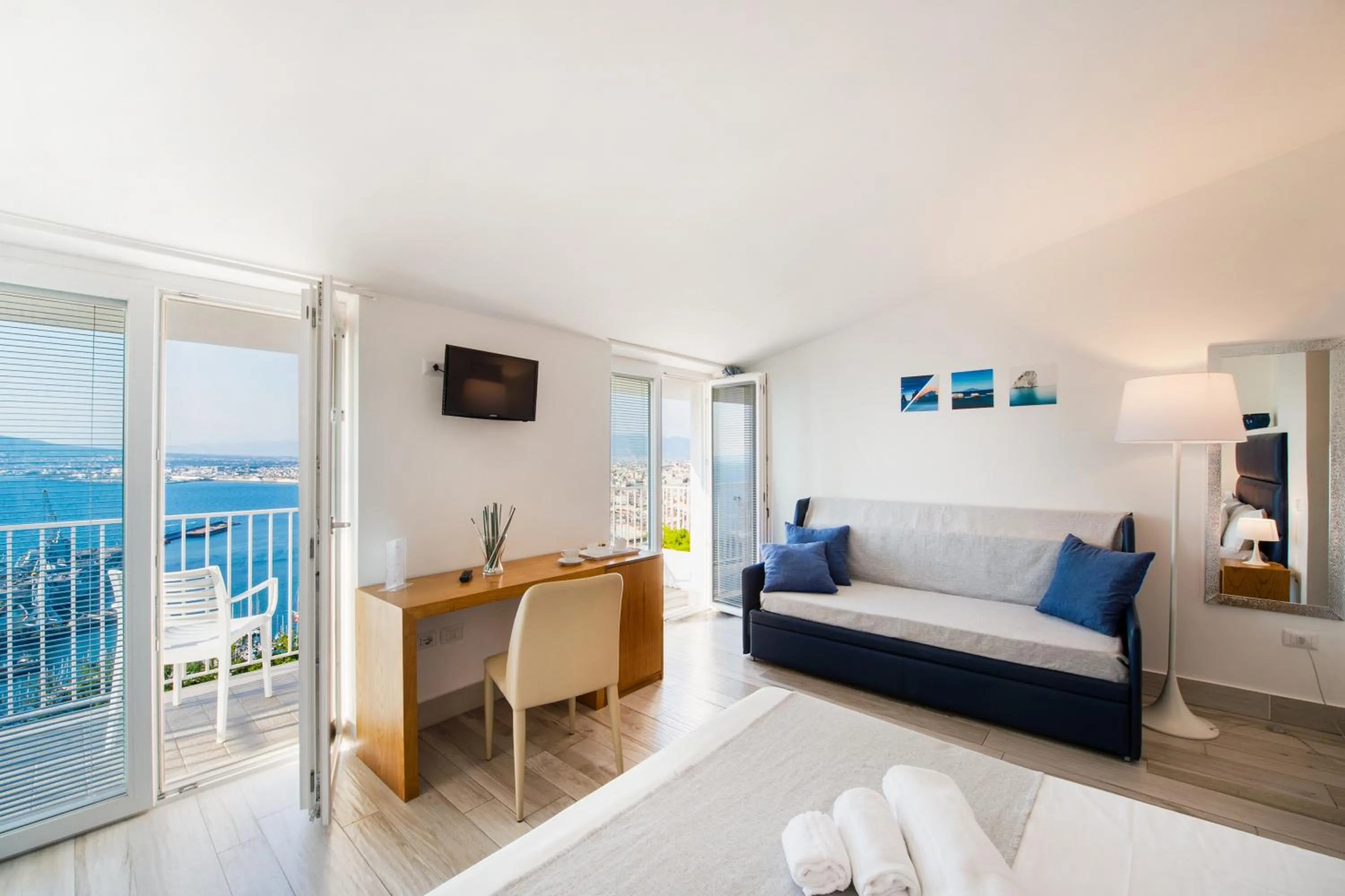 Living room, Bed in Relais Manfredi