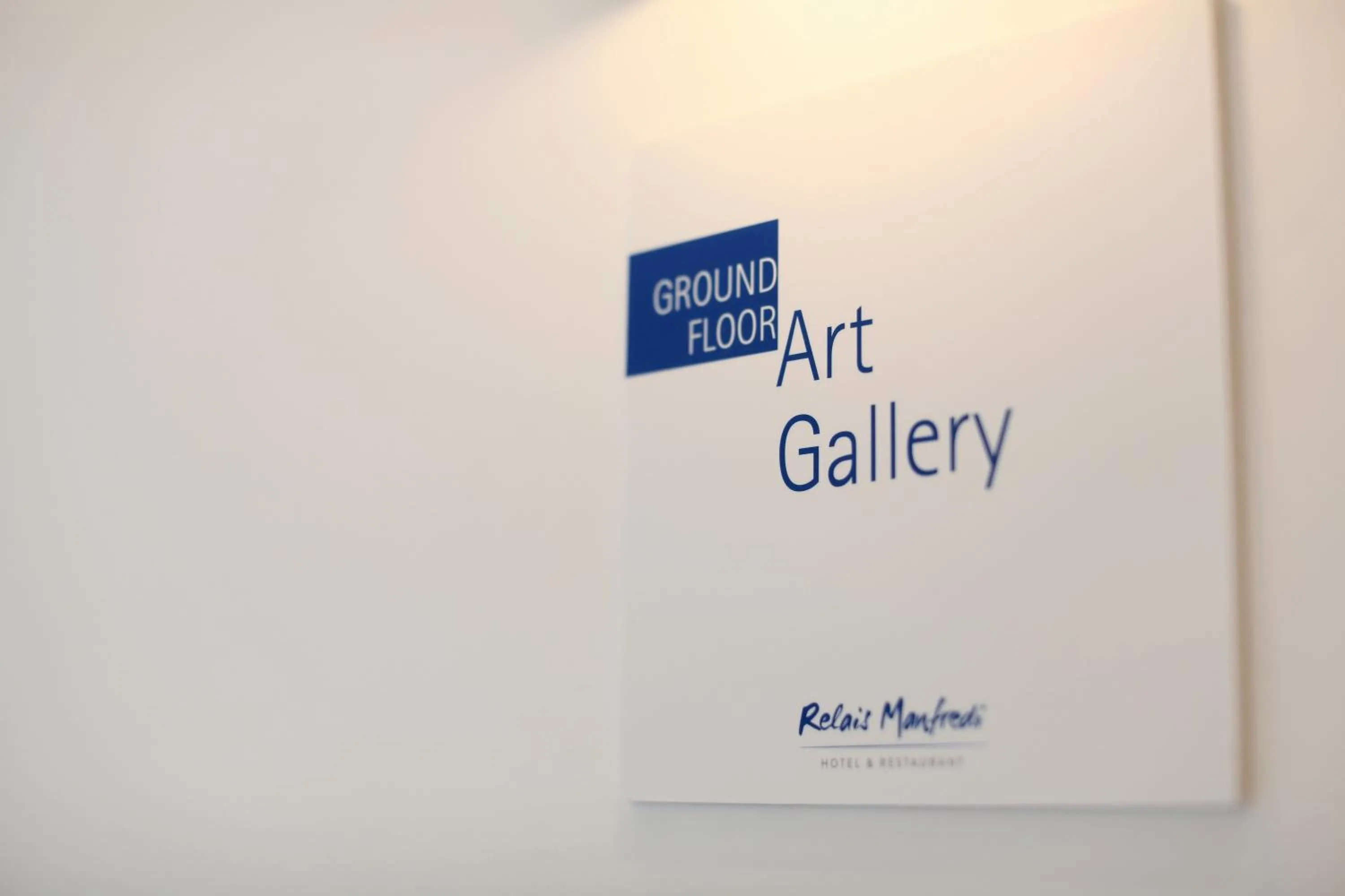 Logo/Certificate/Sign in Relais Manfredi