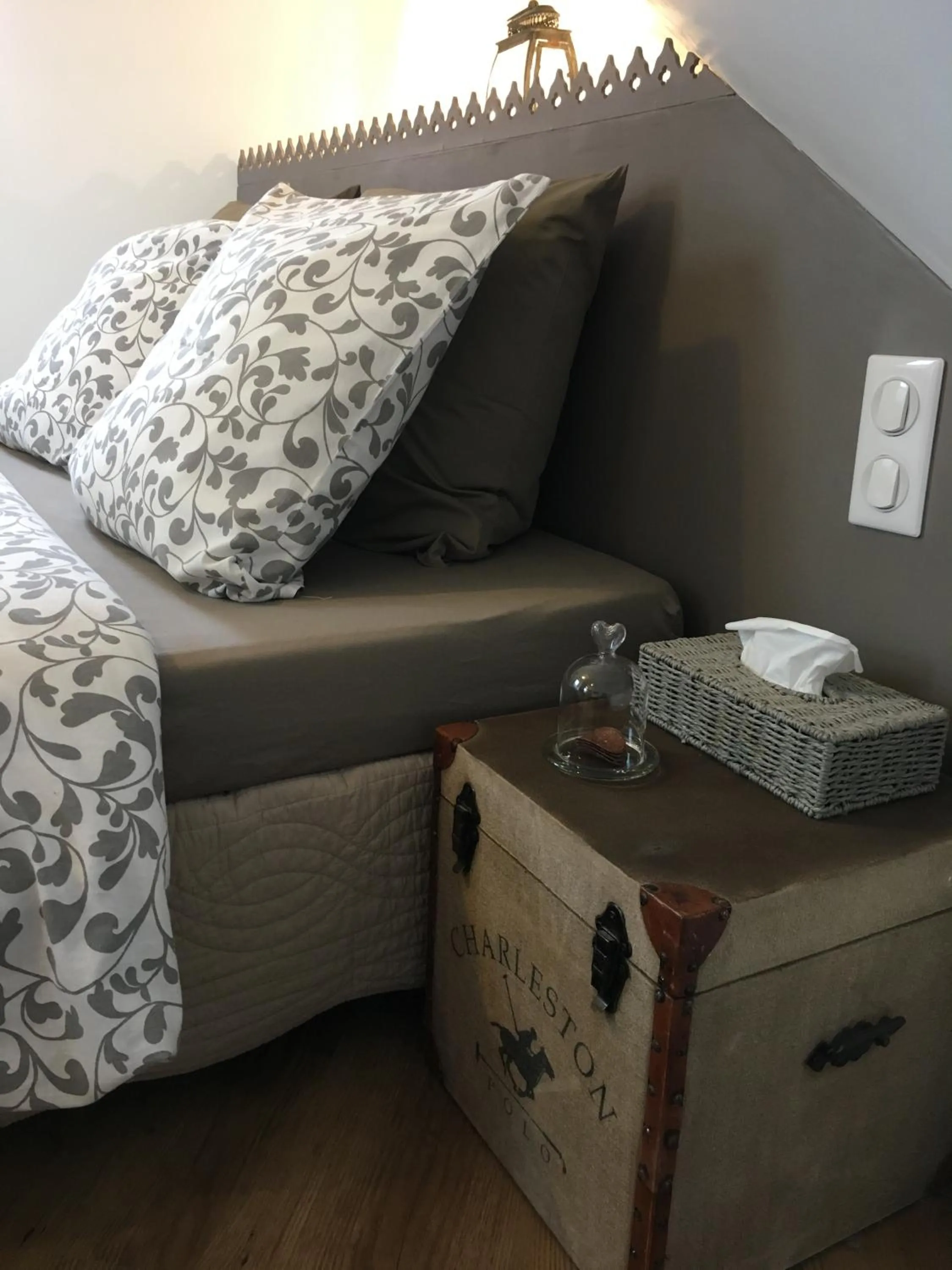 Decorative detail, Bed in Paardenhof Guesthouse