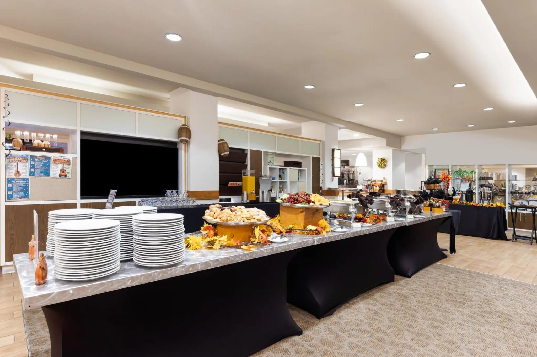 Breakfast in Holiday Inn Nashville - Vanderbilt - Dwtn by IHG