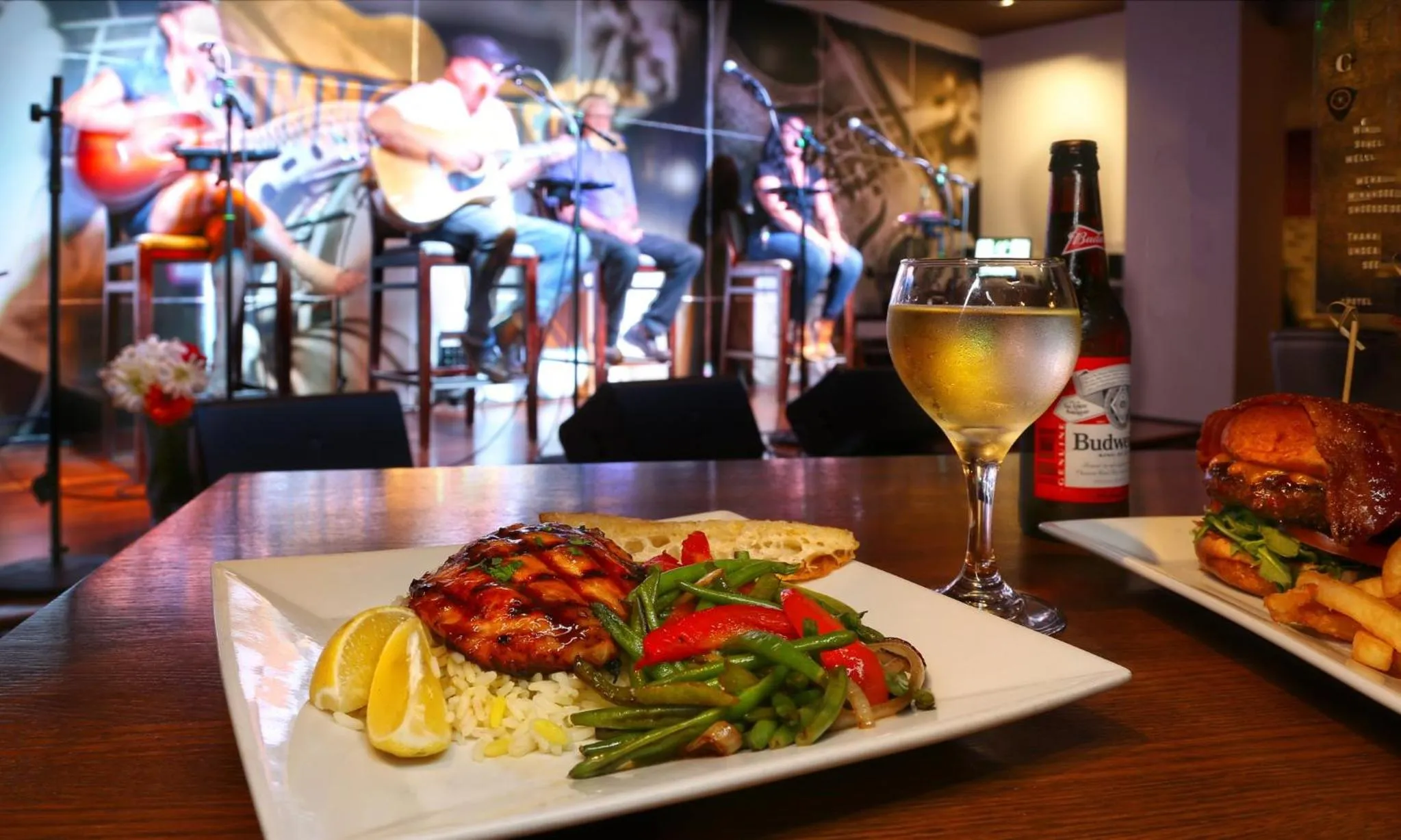 Restaurant/places to eat in Holiday Inn Nashville - Vanderbilt - Dwtn by IHG