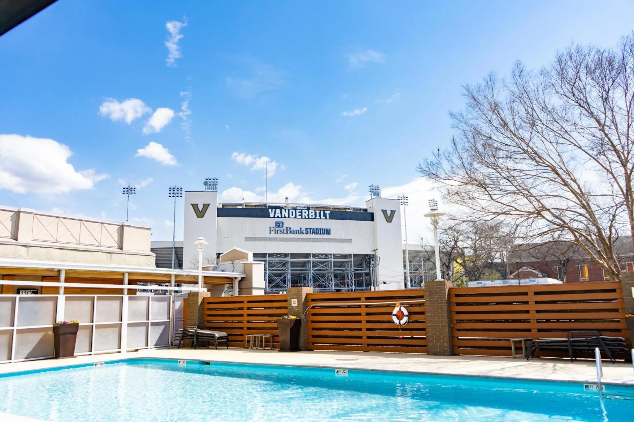 Swimming pool in Holiday Inn Nashville - Vanderbilt - Dwtn by IHG